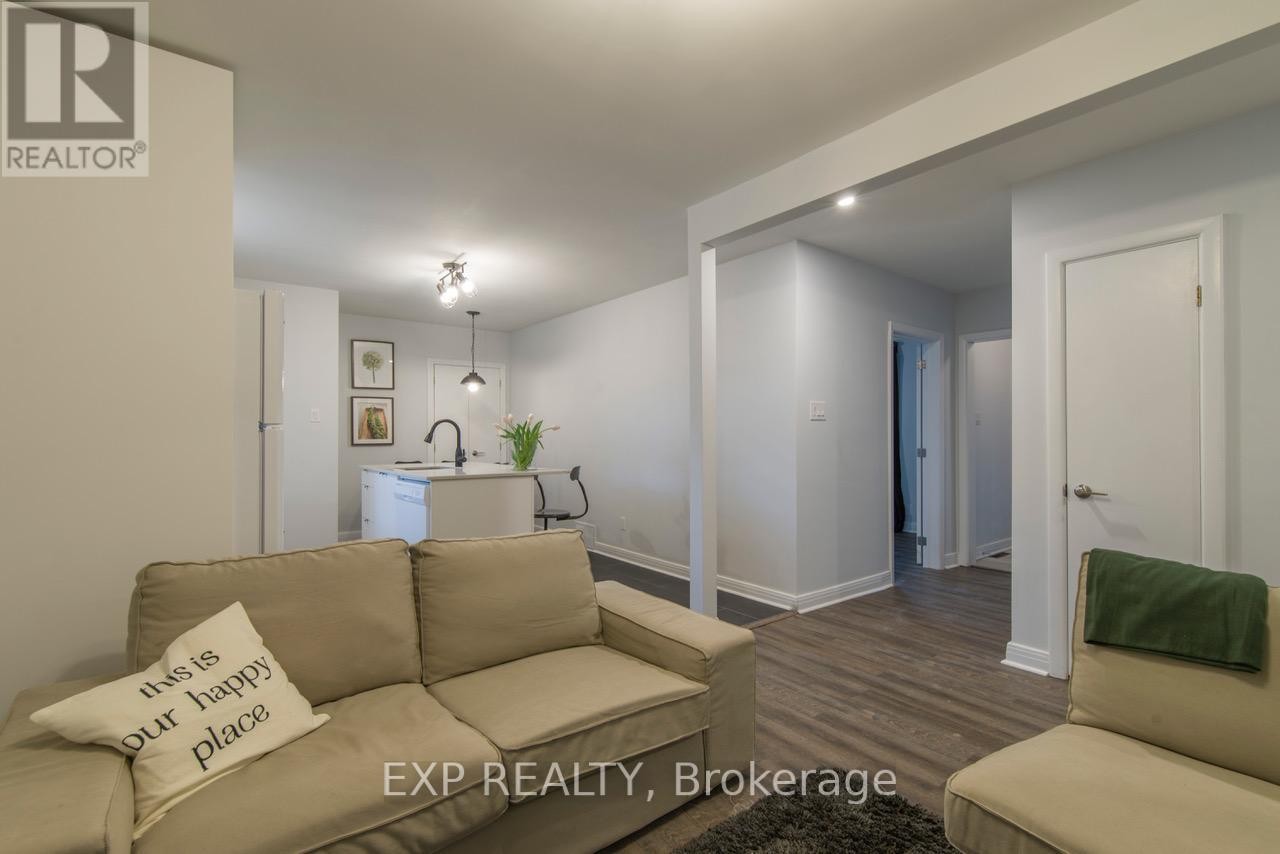 












150 MEADOWLANDS DRIVE W

,
Ottawa,




Ontario
K2G2S5

