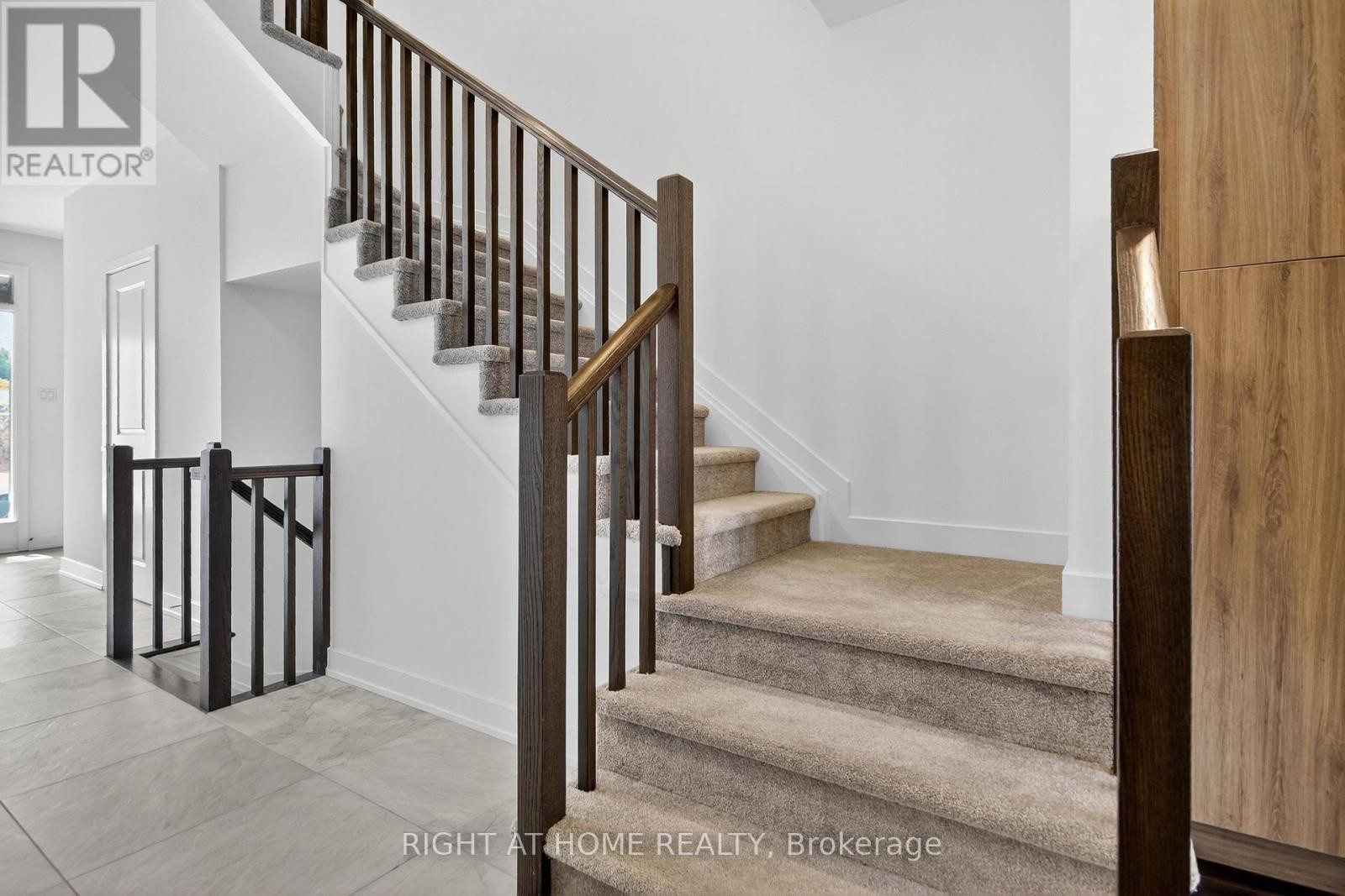 












2329 GOLDHAWK DRIVE

,
Ottawa,




Ontario
K2S2X3

