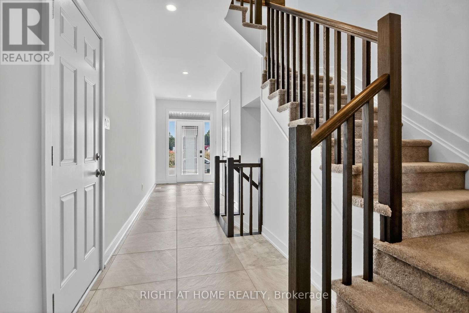 












2329 GOLDHAWK DRIVE

,
Ottawa,




Ontario
K2S2X3

