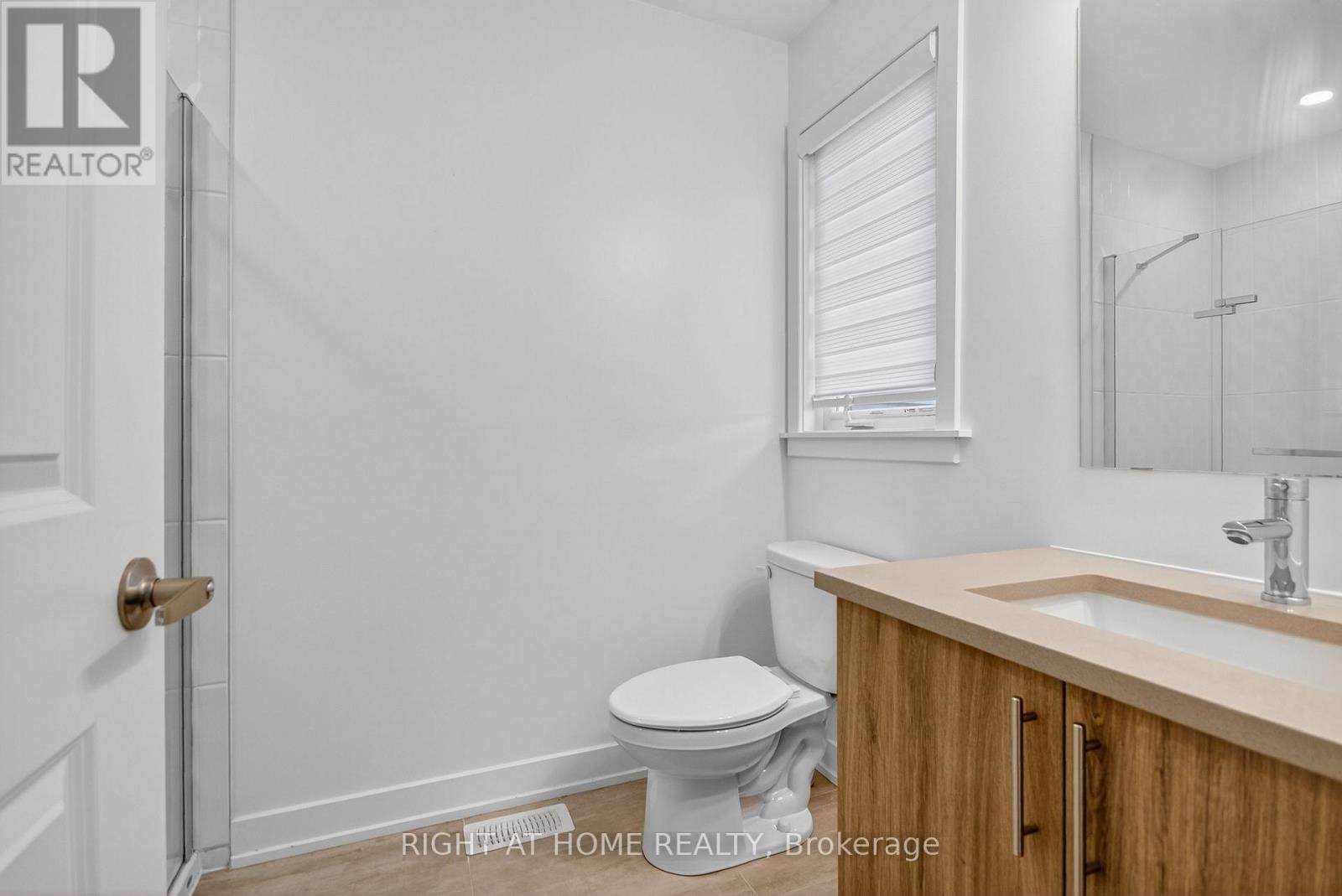 












2329 GOLDHAWK DRIVE

,
Ottawa,




Ontario
K2S2X3

