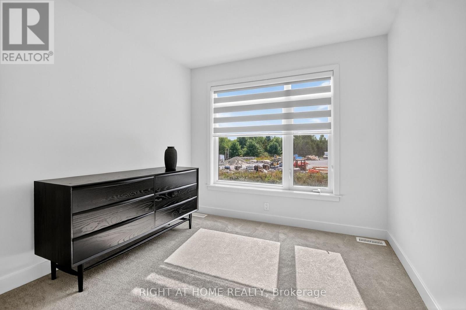 












2329 GOLDHAWK DRIVE

,
Ottawa,




Ontario
K2S2X3

