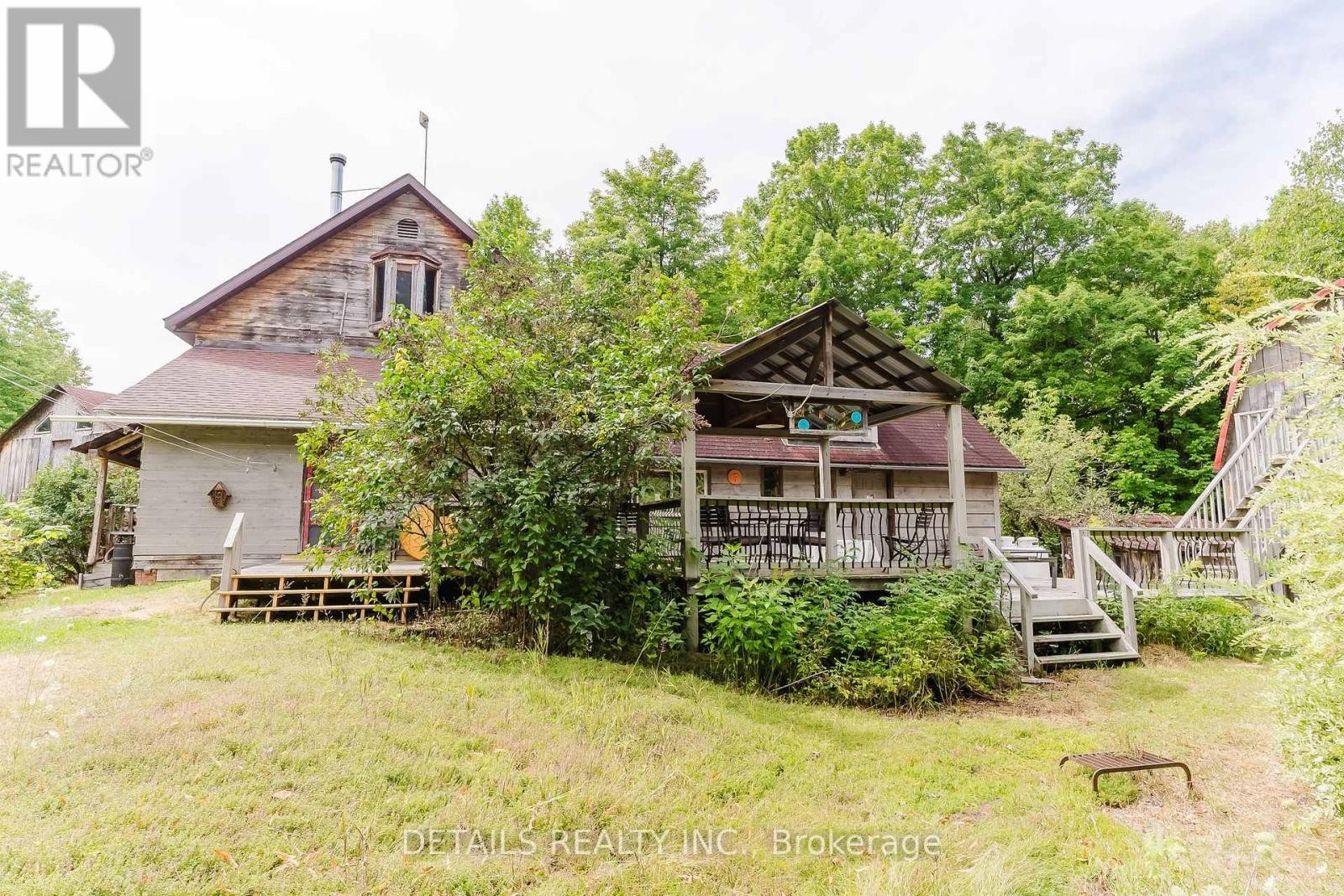 












1502 DRUMMOND CON 10A ROAD W

,
Drummond/North Elmsley,




Ontario
K0G1K0

