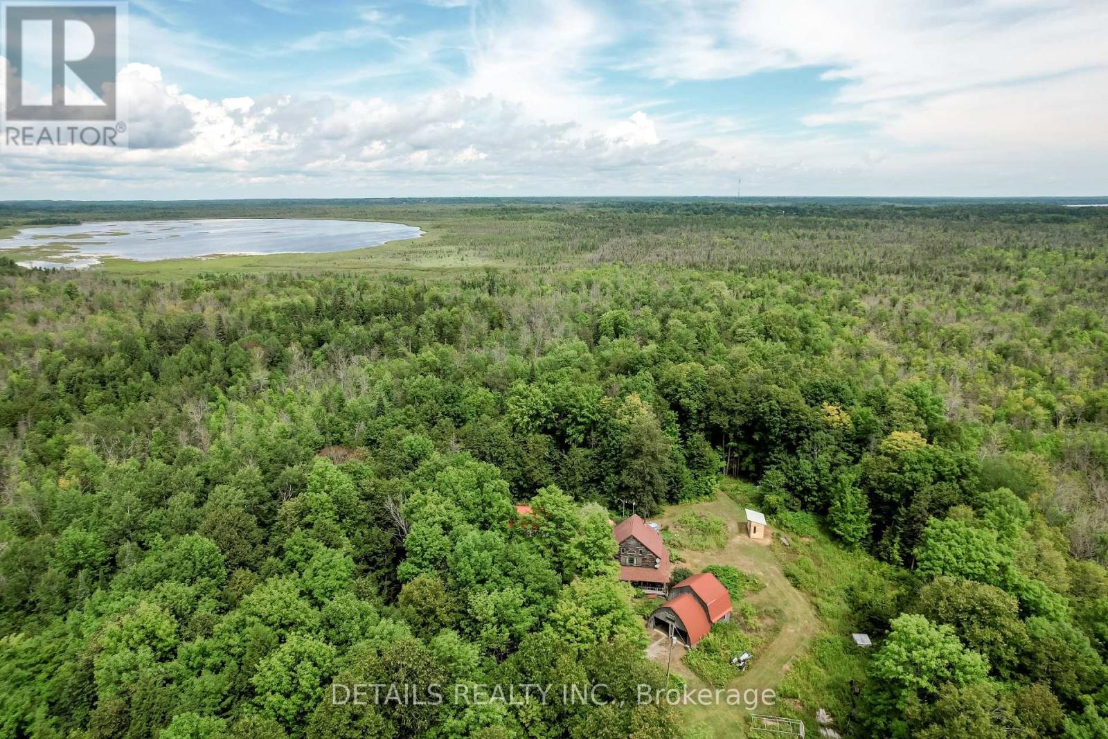 












1502 DRUMMOND CON 10A ROAD W

,
Drummond/North Elmsley,




Ontario
K0G1K0

