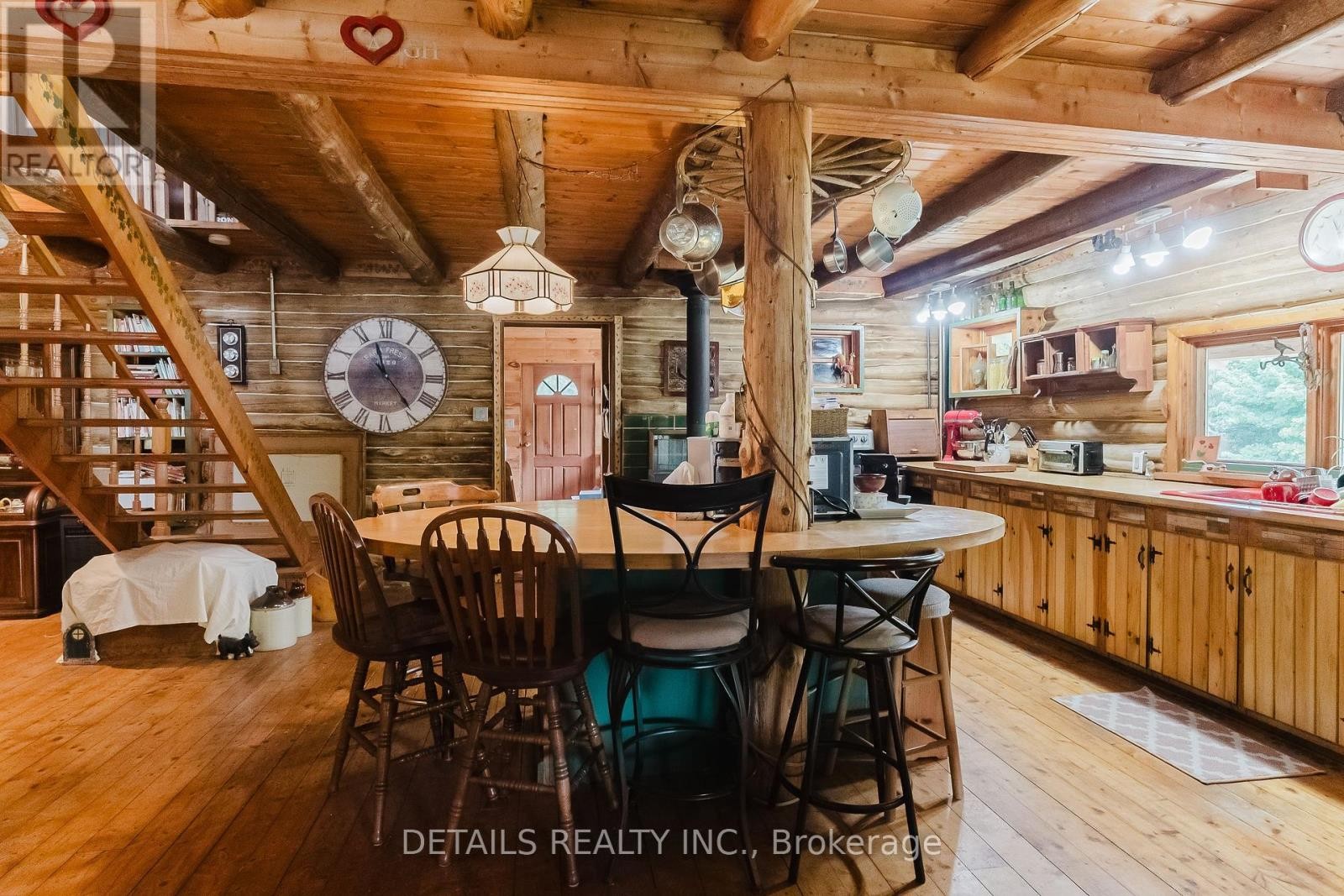 












1502 DRUMMOND CON 10A ROAD W

,
Drummond/North Elmsley,




Ontario
K0G1K0

