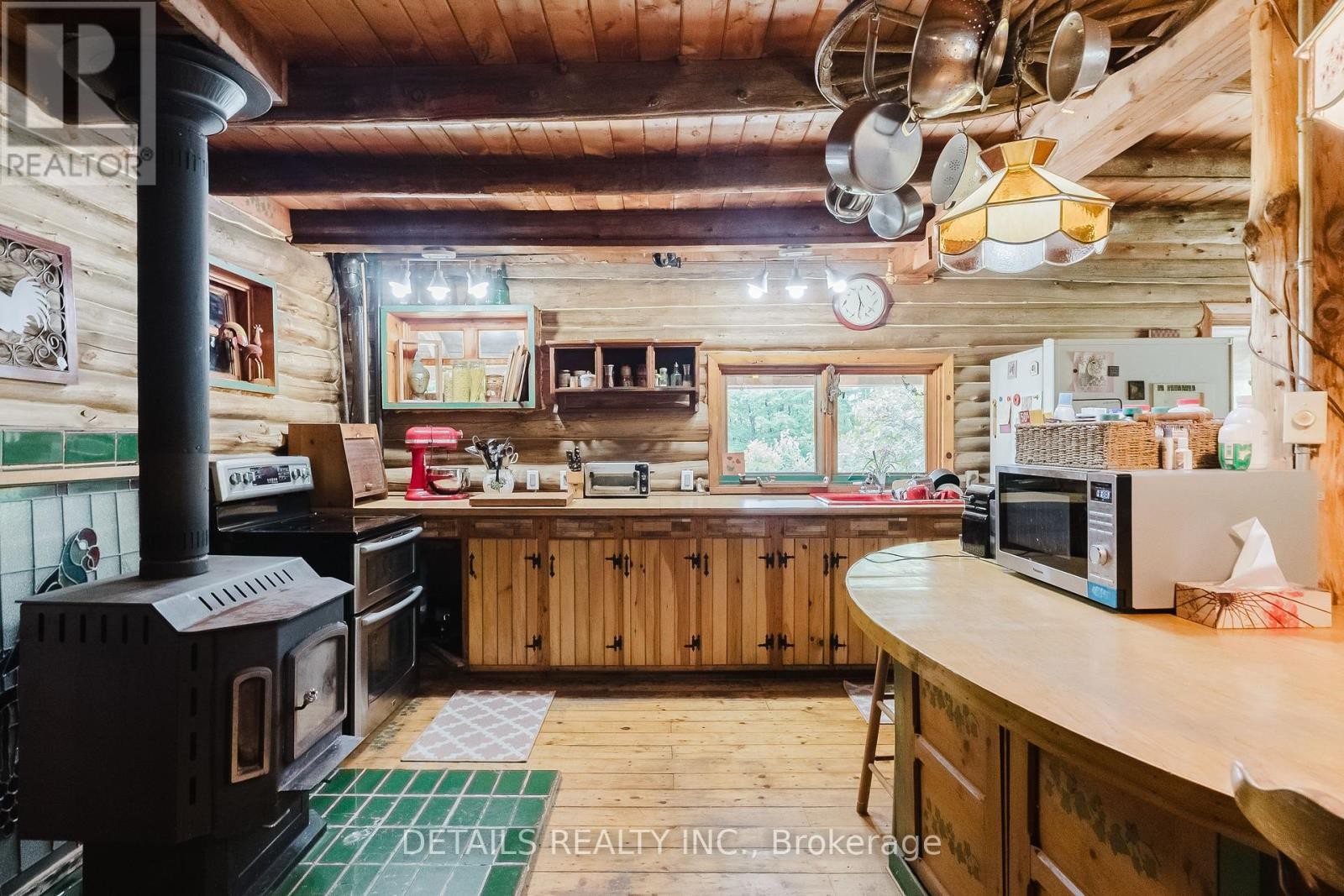 












1502 DRUMMOND CON 10A ROAD W

,
Drummond/North Elmsley,




Ontario
K0G1K0

