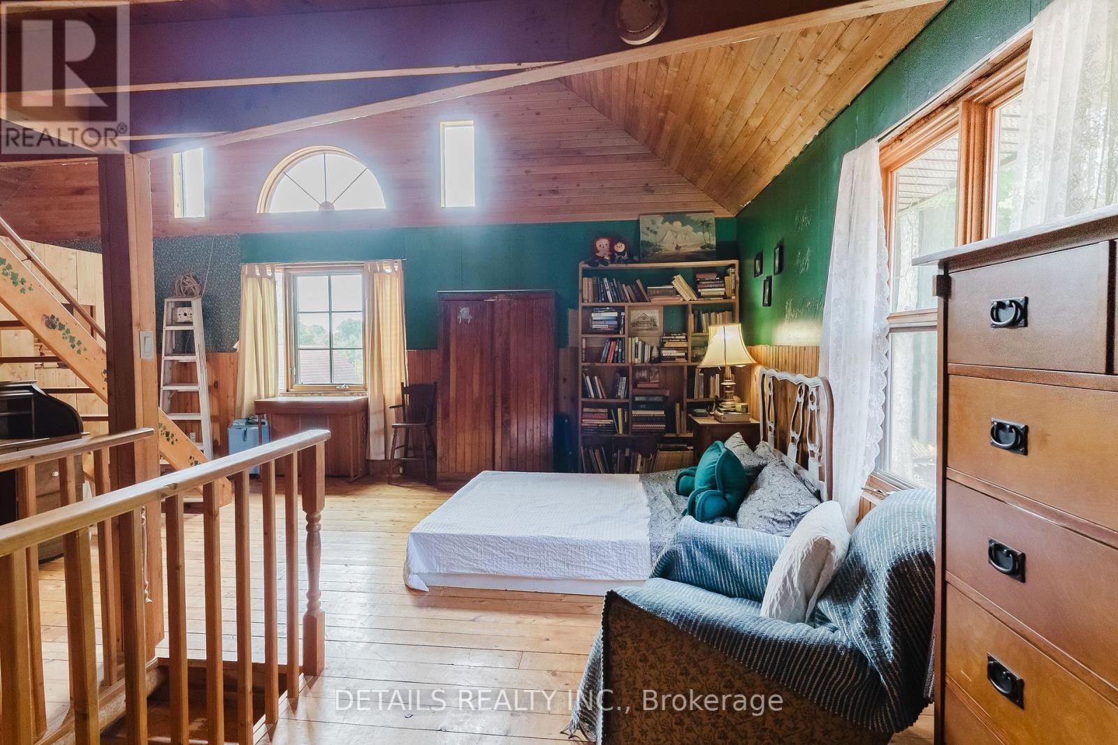 












1502 DRUMMOND CON 10A ROAD W

,
Drummond/North Elmsley,




Ontario
K0G1K0

