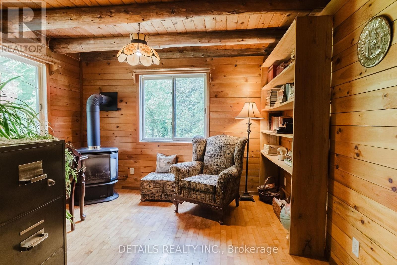 












1502 DRUMMOND CON 10A ROAD W

,
Drummond/North Elmsley,




Ontario
K0G1K0

