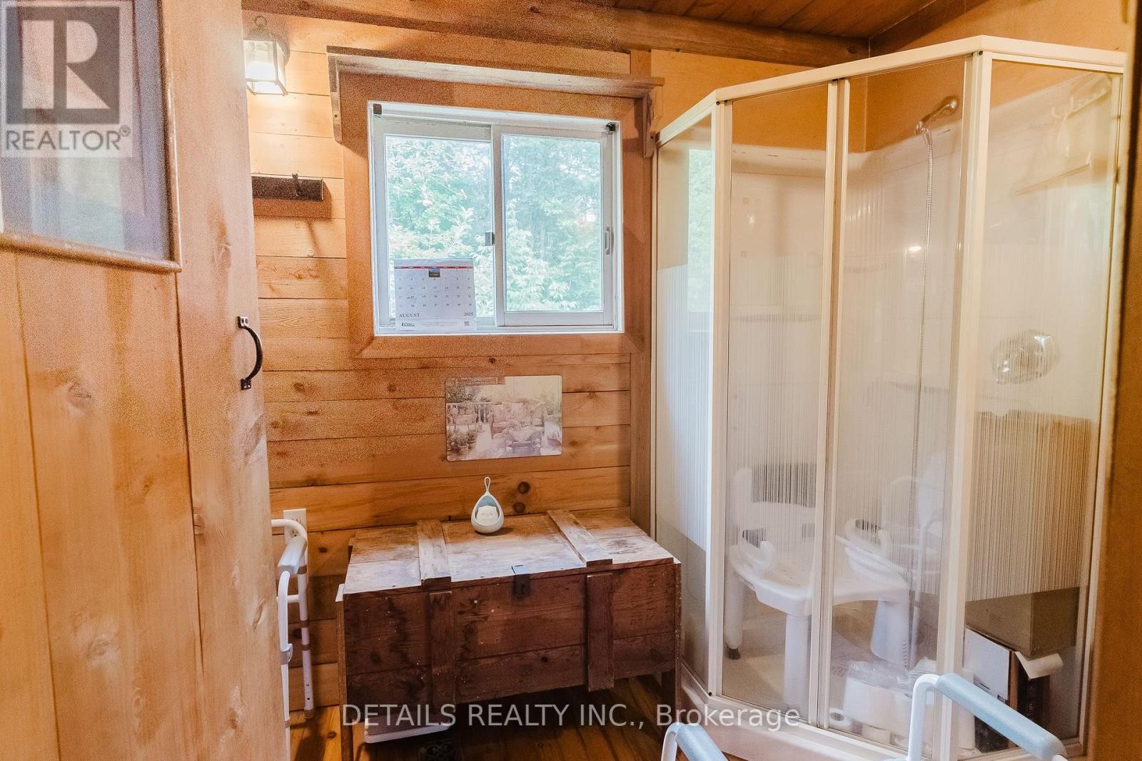 












1502 DRUMMOND CON 10A ROAD W

,
Drummond/North Elmsley,




Ontario
K0G1K0

