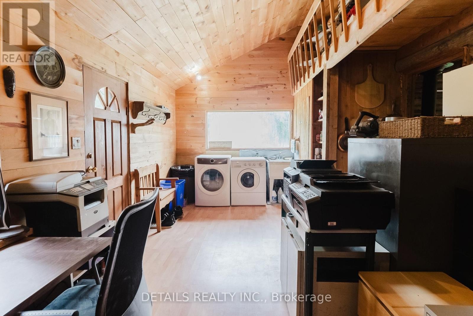 












1502 DRUMMOND CON 10A ROAD W

,
Drummond/North Elmsley,




Ontario
K0G1K0

