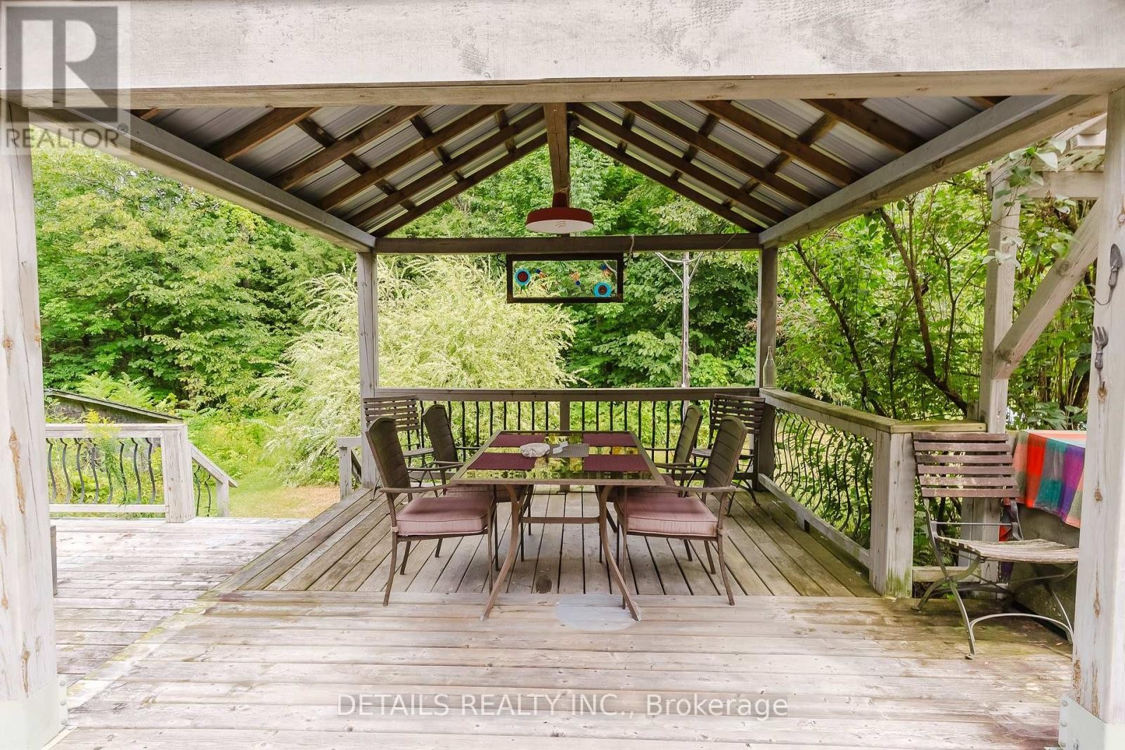 












1502 DRUMMOND CON 10A ROAD W

,
Drummond/North Elmsley,




Ontario
K0G1K0

