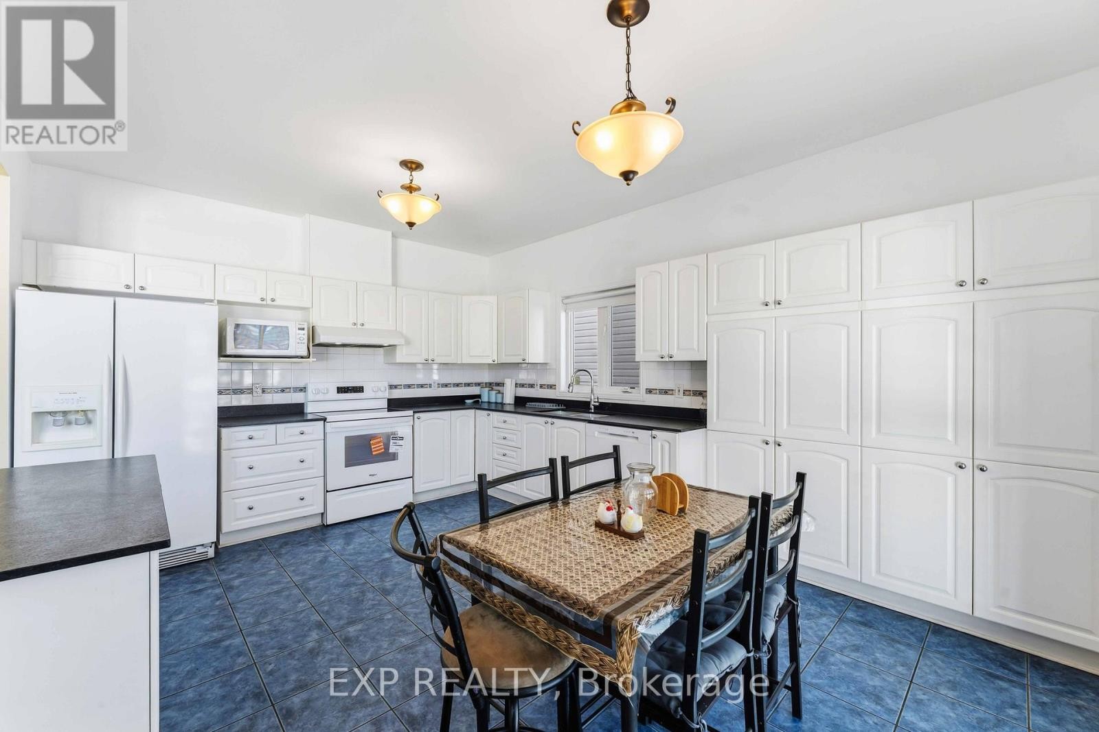 












118 FINN COURT

,
Ottawa,




Ontario
K1V2C8

