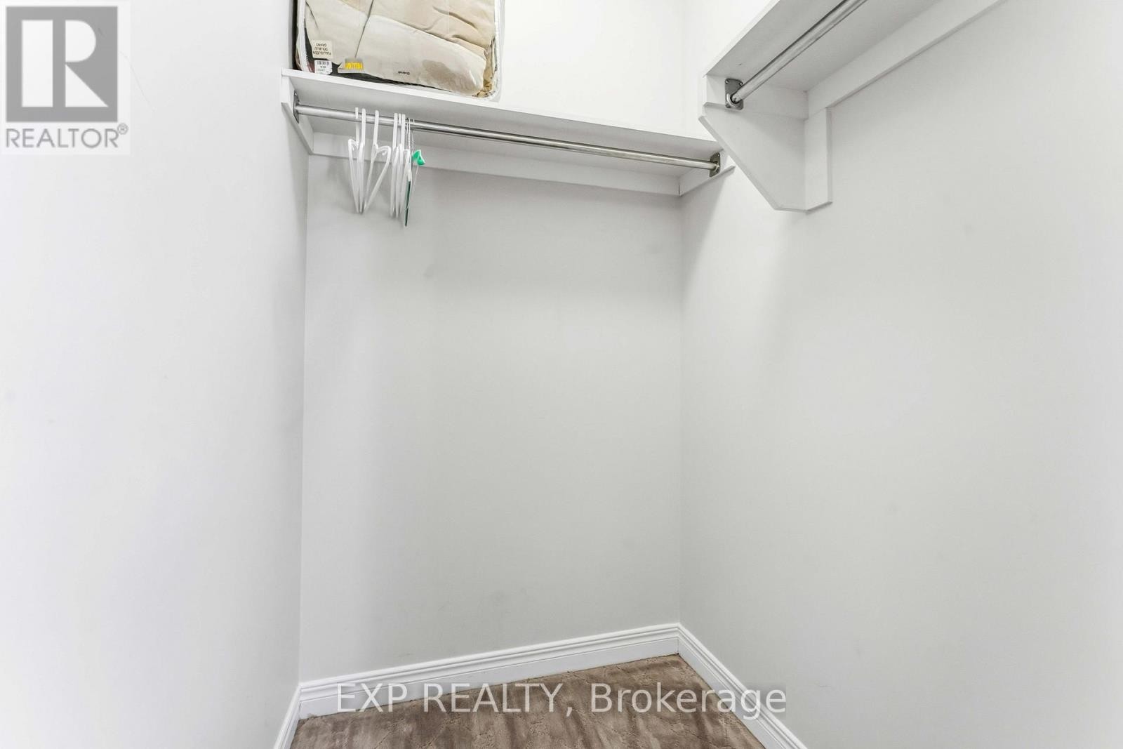 












118 FINN COURT

,
Ottawa,




Ontario
K1V2C8

