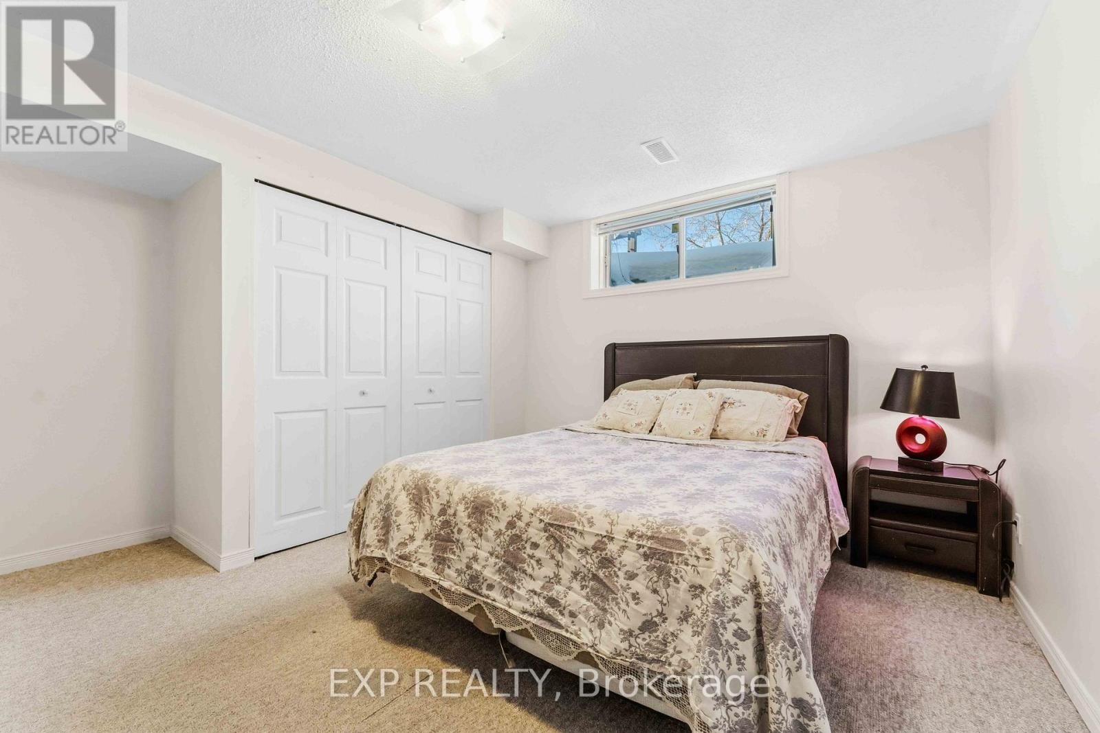 












118 FINN COURT

,
Ottawa,




Ontario
K1V2C8

