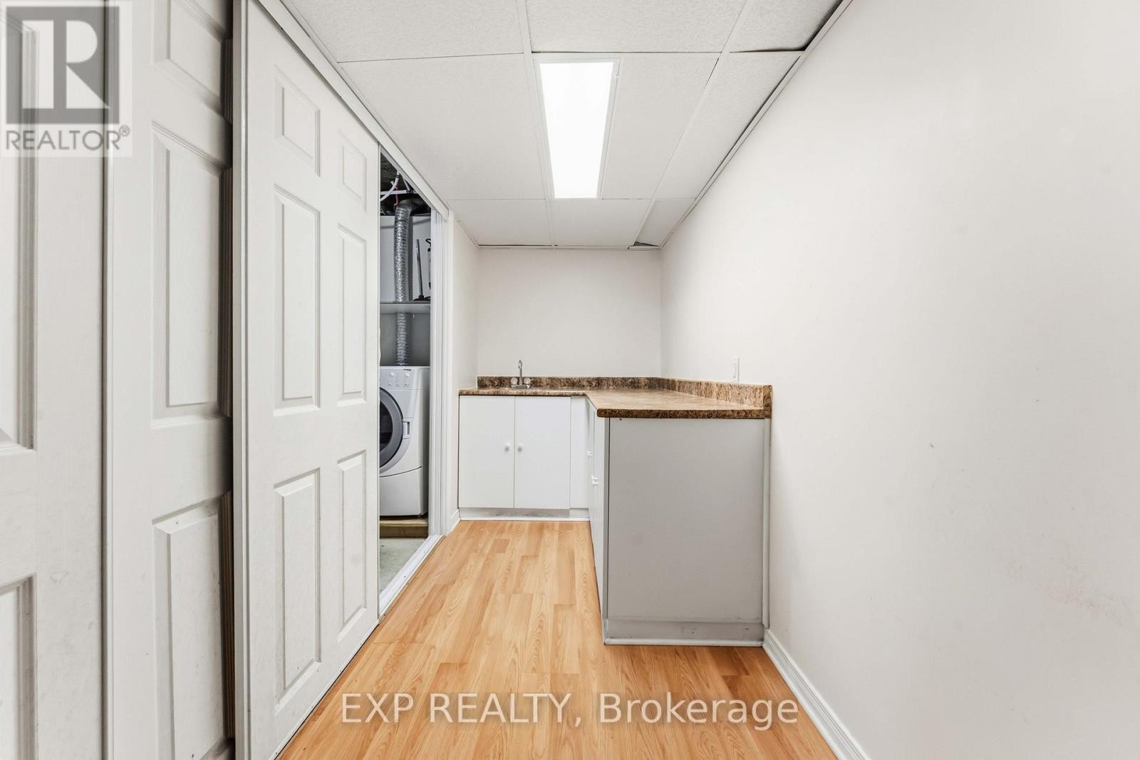 












118 FINN COURT

,
Ottawa,




Ontario
K1V2C8

