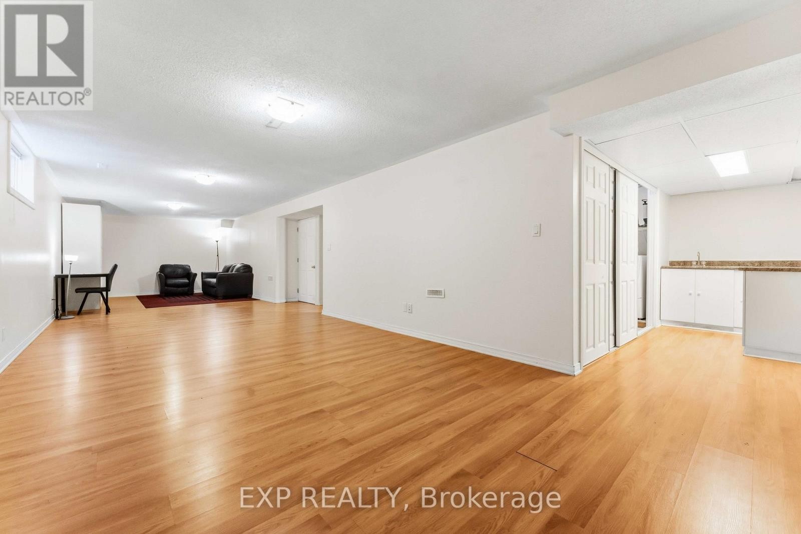 












118 FINN COURT

,
Ottawa,




Ontario
K1V2C8

