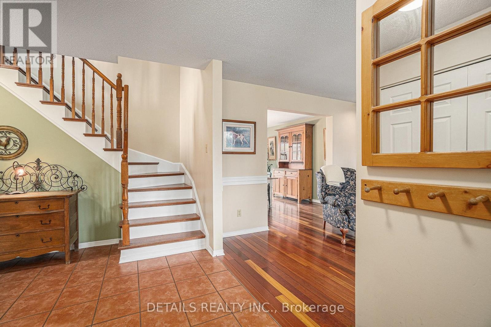 












221 MACDOUGALL STREET

,
Russell,




Ontario
K4R1A5

