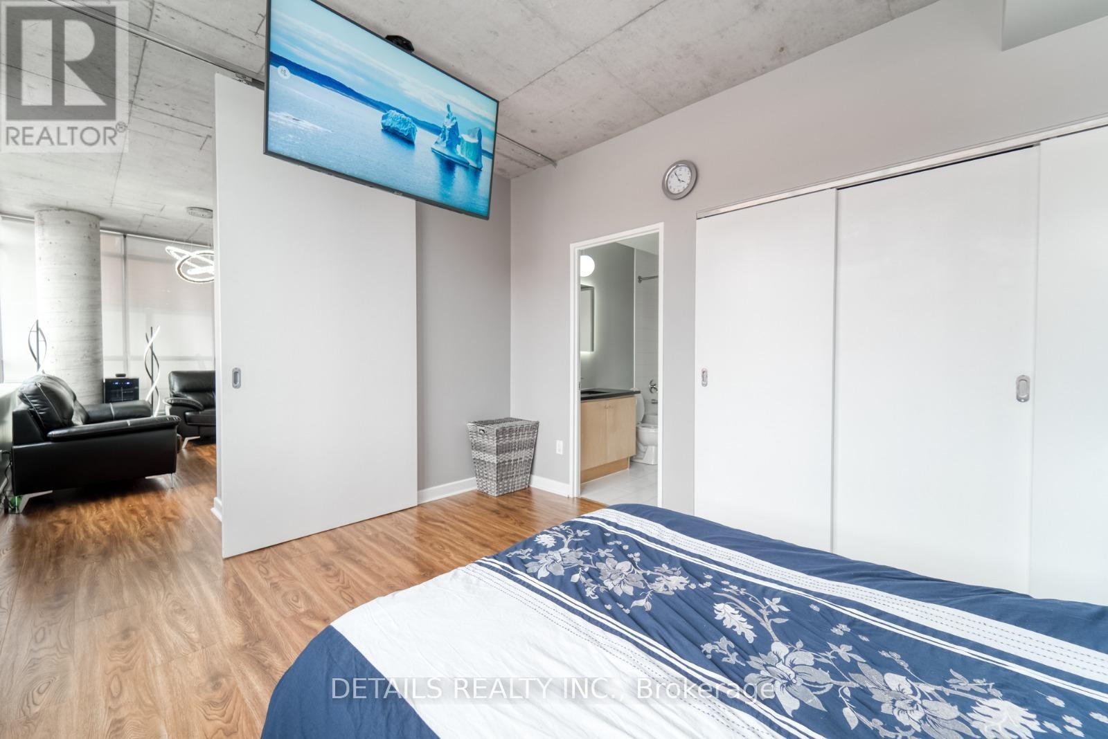 












308 - 180 YORK STREET

,
Ottawa,




Ontario
K1N1J6

