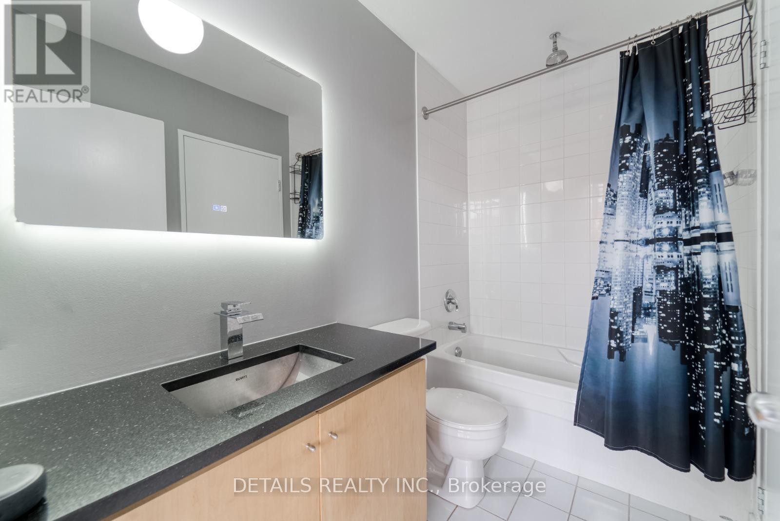 












308 - 180 YORK STREET

,
Ottawa,




Ontario
K1N1J6

