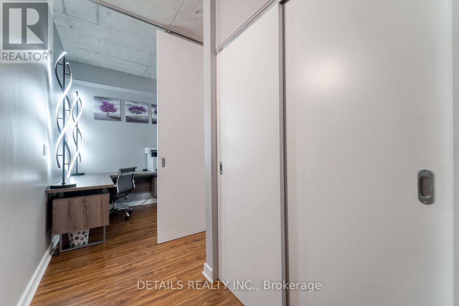 












308 - 180 YORK STREET

,
Ottawa,




Ontario
K1N1J6

