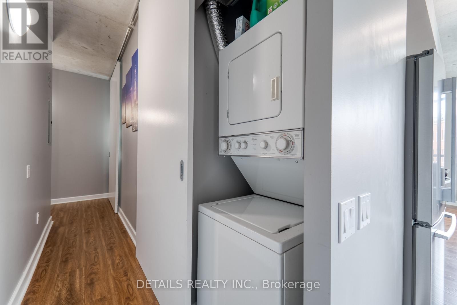 












308 - 180 YORK STREET

,
Ottawa,




Ontario
K1N1J6

