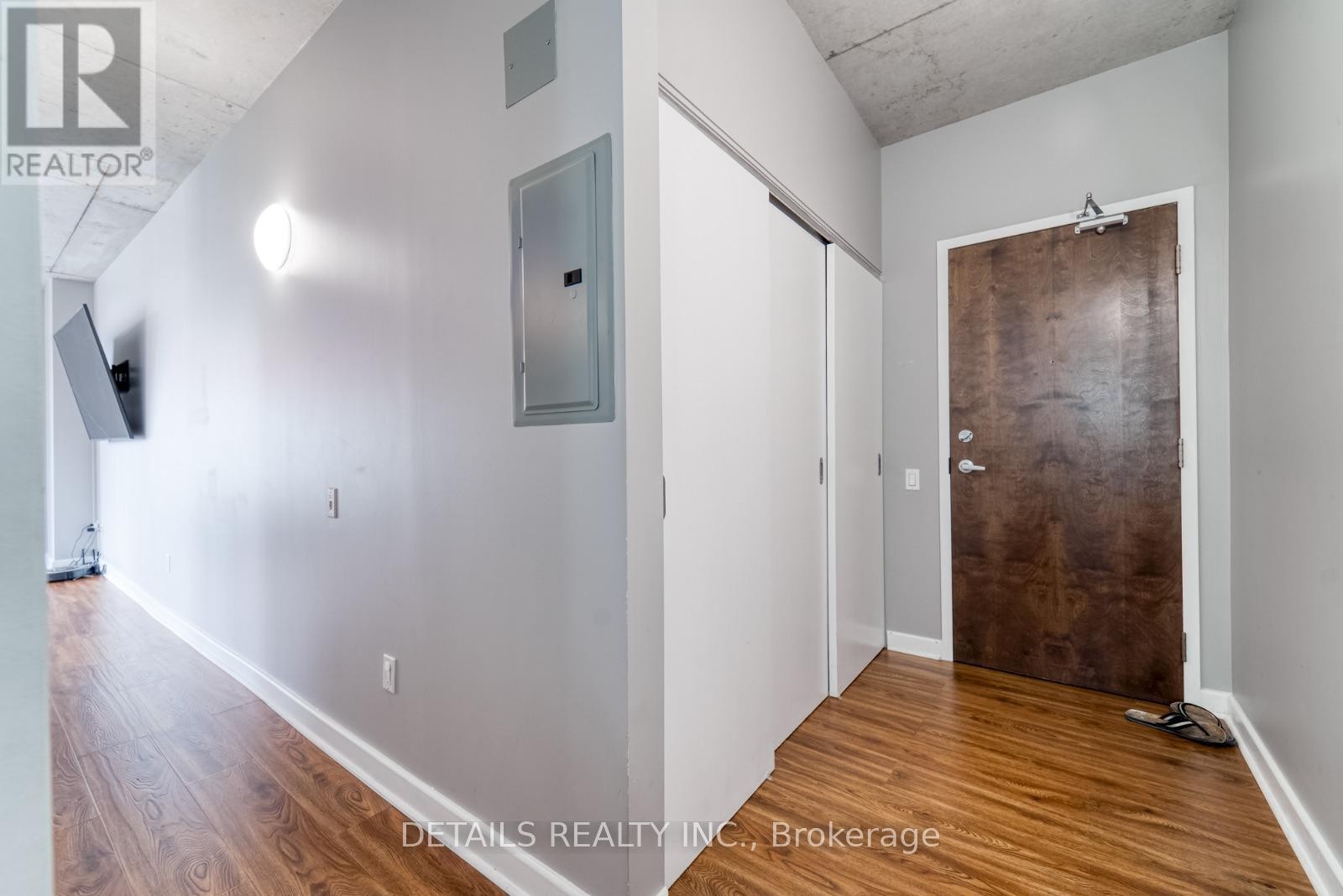 












308 - 180 YORK STREET

,
Ottawa,




Ontario
K1N1J6

