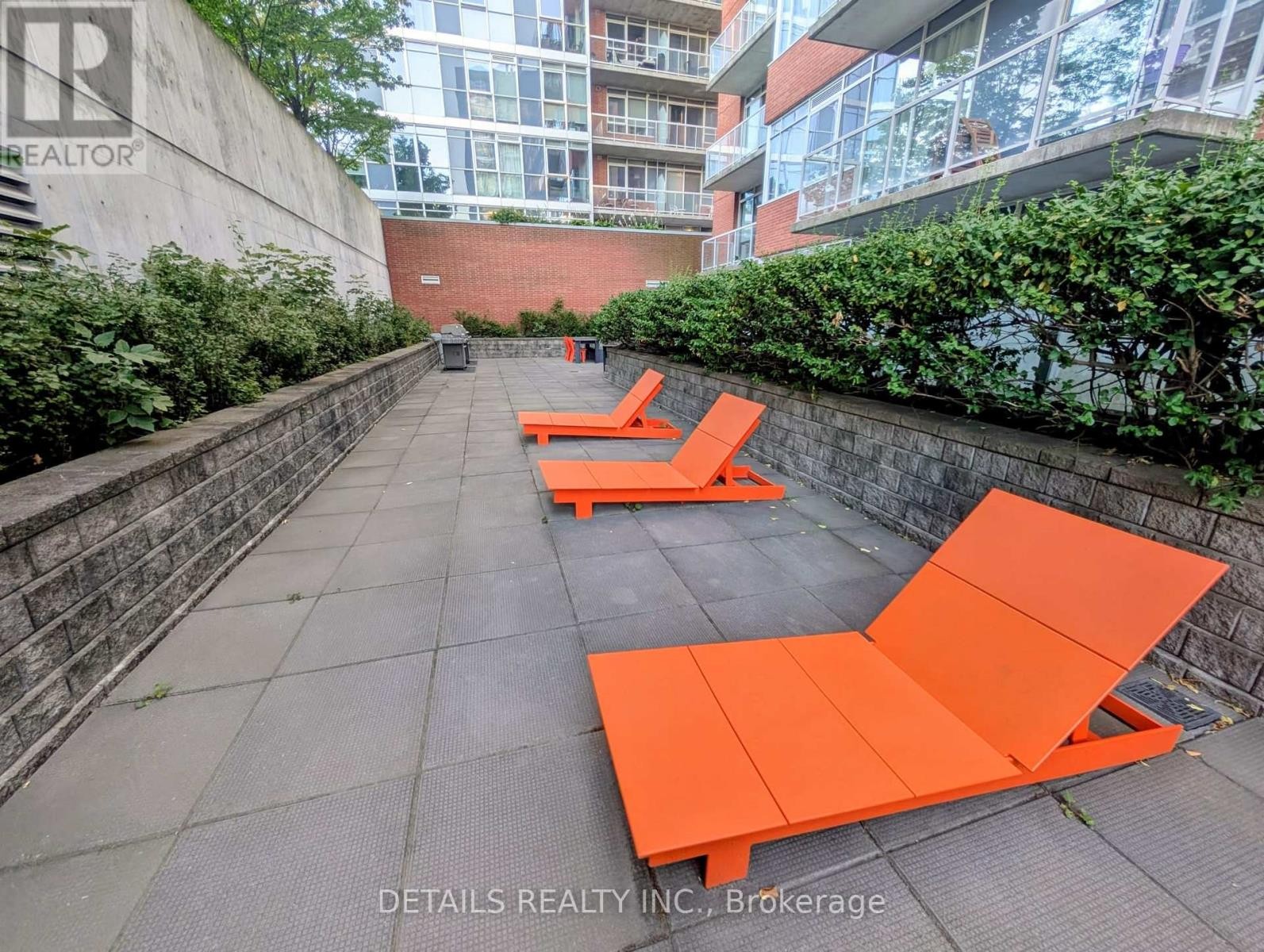 












308 - 180 YORK STREET

,
Ottawa,




Ontario
K1N1J6

