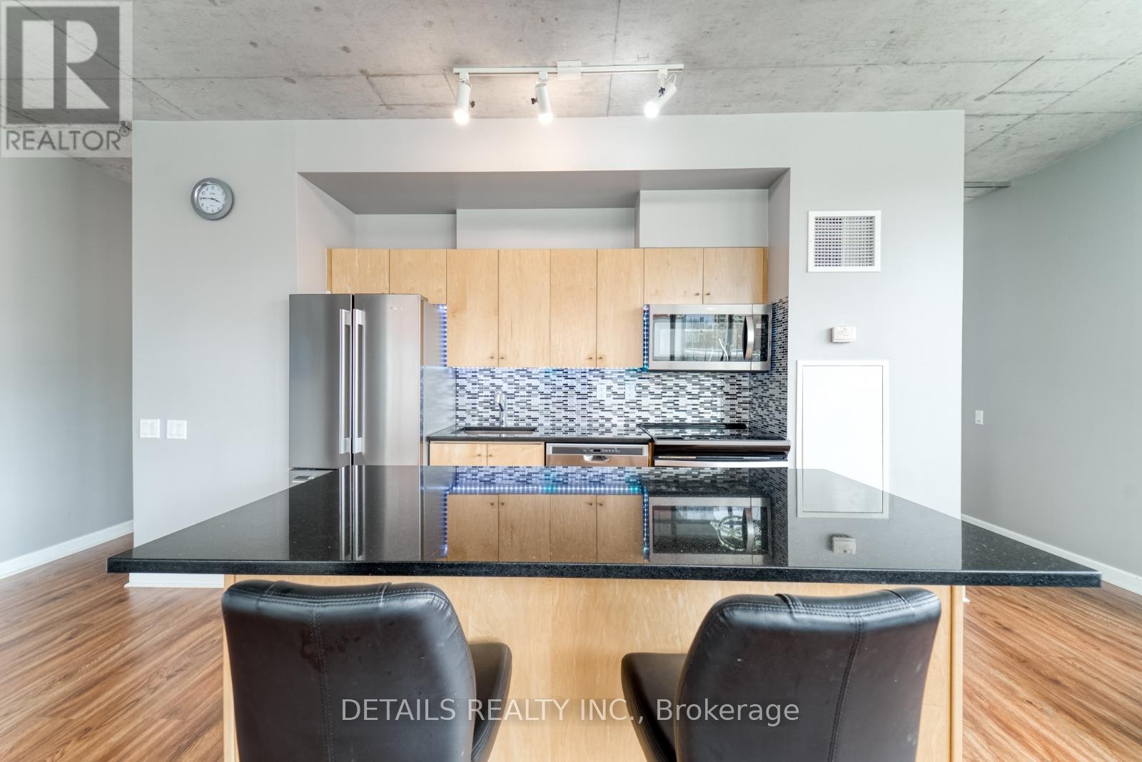 












308 - 180 YORK STREET

,
Ottawa,




Ontario
K1N1J6

