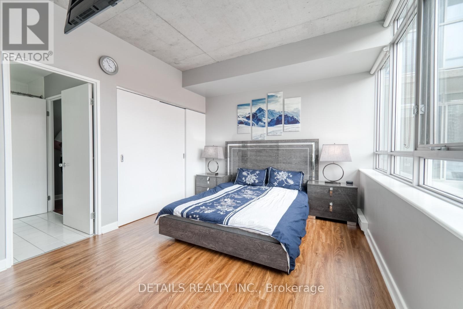 












308 - 180 YORK STREET

,
Ottawa,




Ontario
K1N1J6

