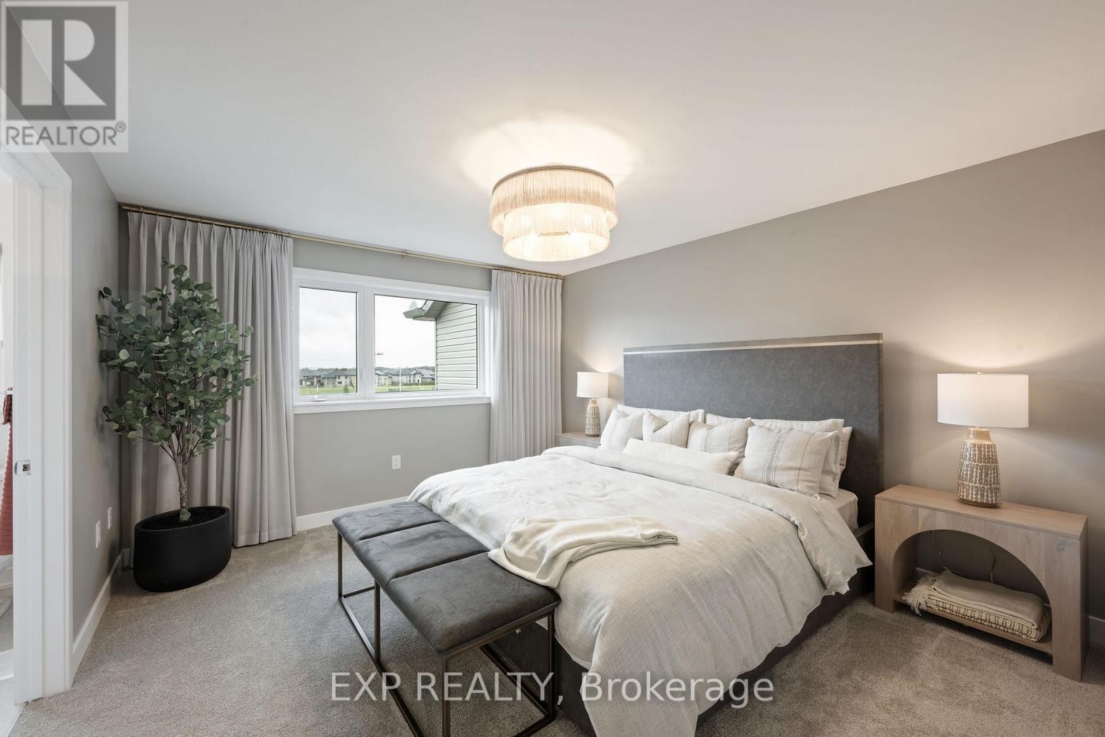 












443 HARESFIELD COURT

,
Ottawa,




Ontario
K4M0B6

