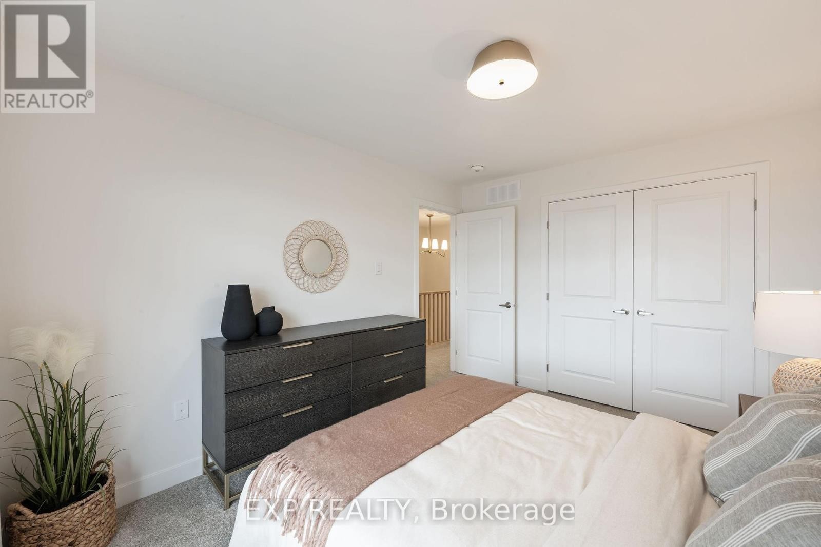 












443 HARESFIELD COURT

,
Ottawa,




Ontario
K4M0B6

