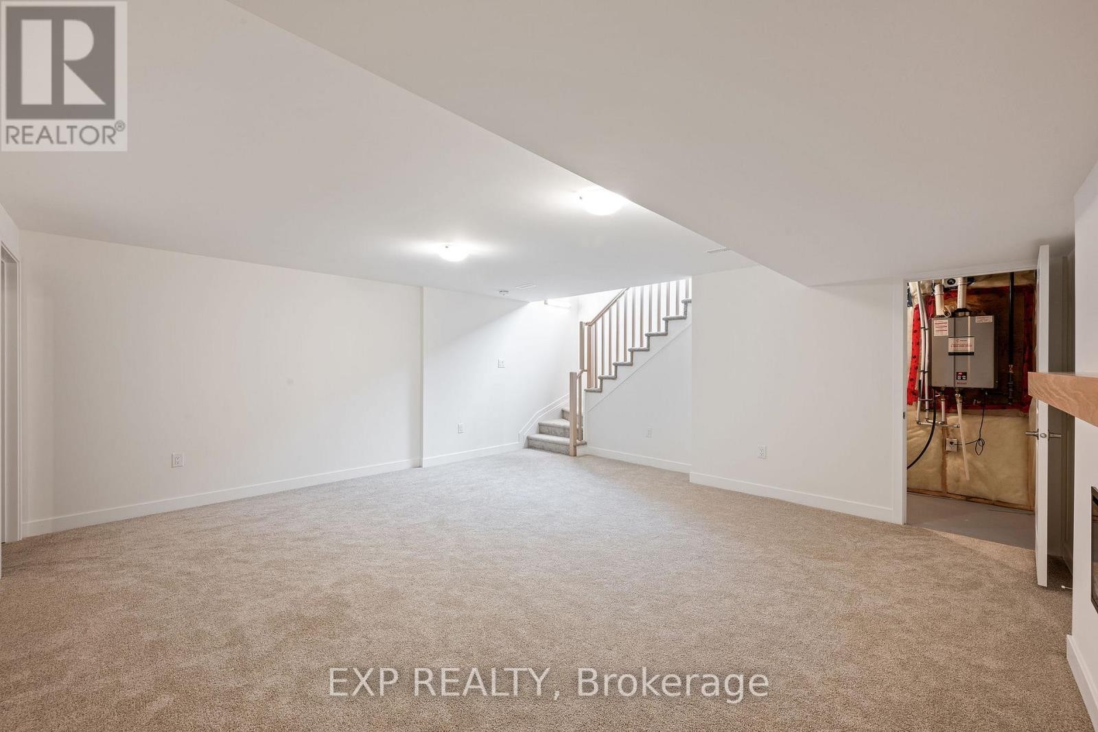 












443 HARESFIELD COURT

,
Ottawa,




Ontario
K4M0B6

