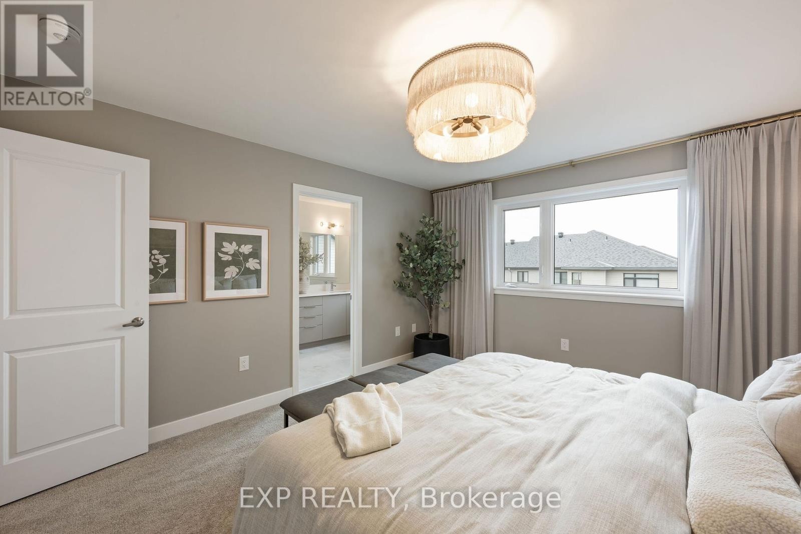 












443 HARESFIELD COURT

,
Ottawa,




Ontario
K4M0B6

