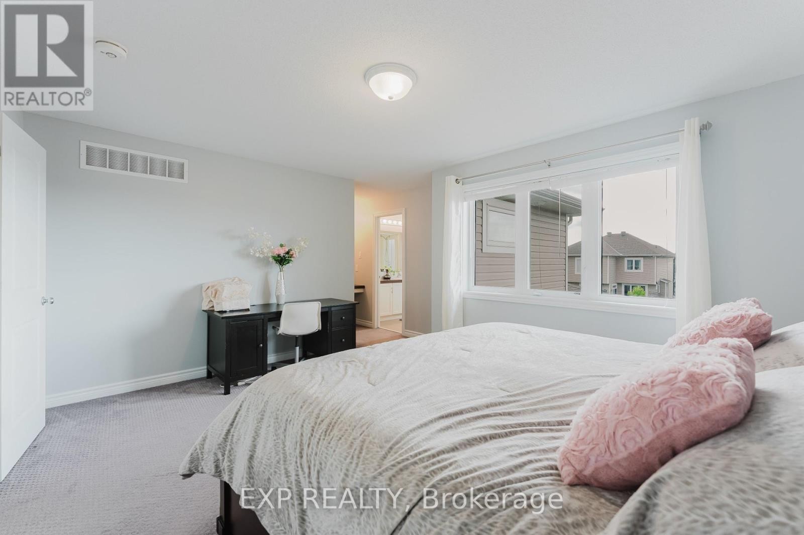 












400 SWEETFLAG STREET

,
Ottawa,




Ontario
K2J5Y6

