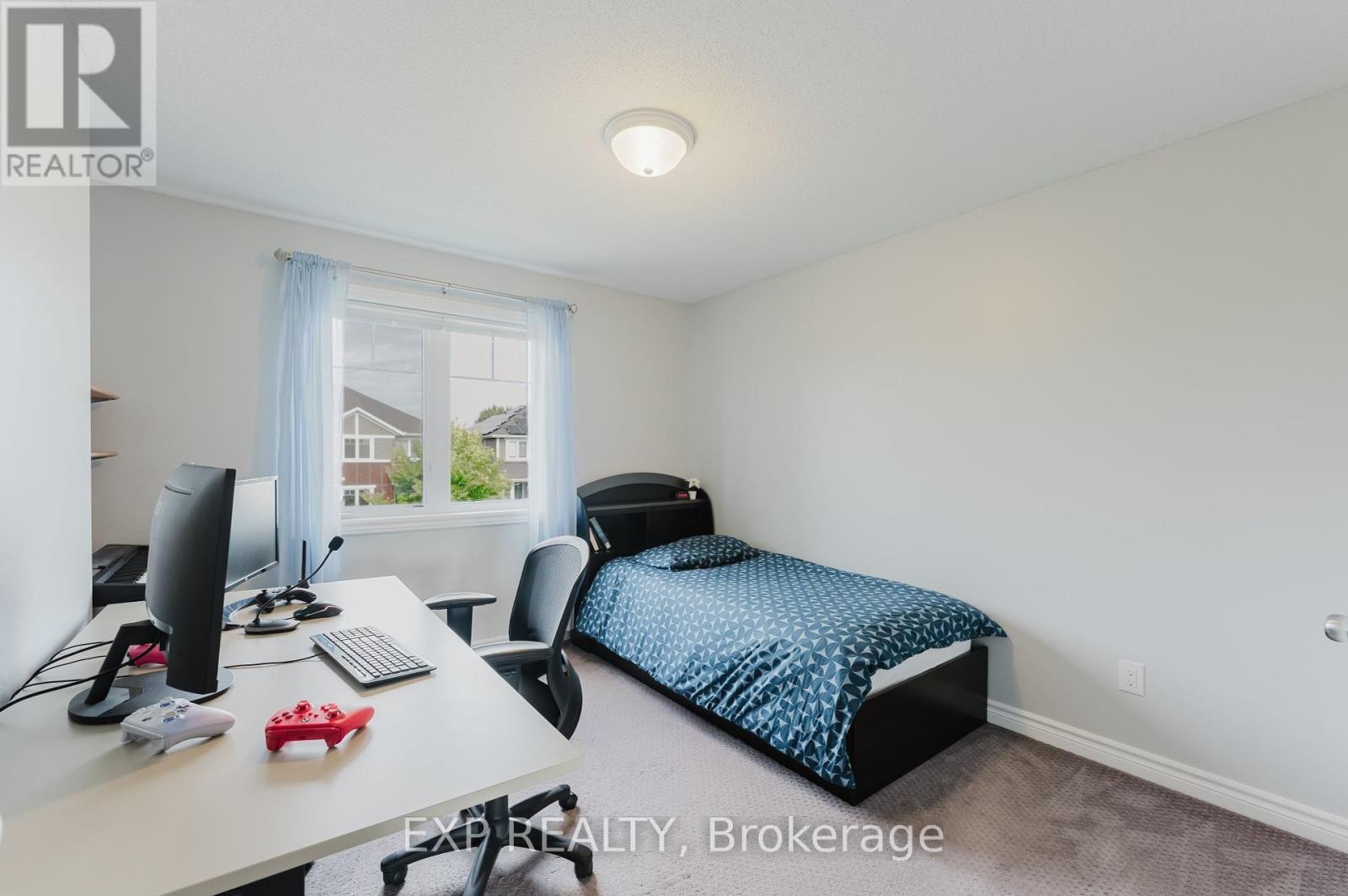 












400 SWEETFLAG STREET

,
Ottawa,




Ontario
K2J5Y6

