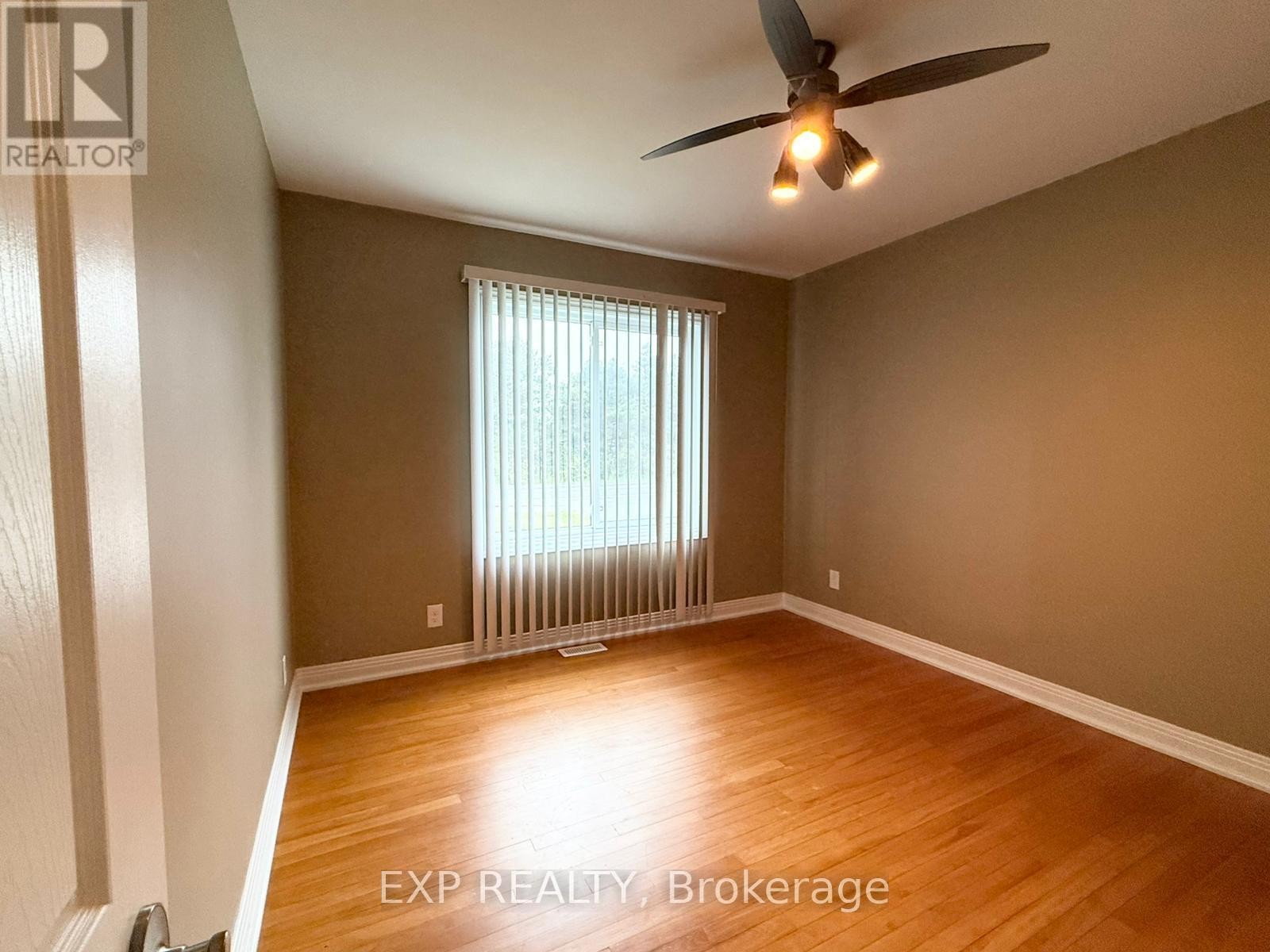 












UNIT A - 837 BLAIR ROAD

,
Ottawa,




Ontario
K1J7M6

