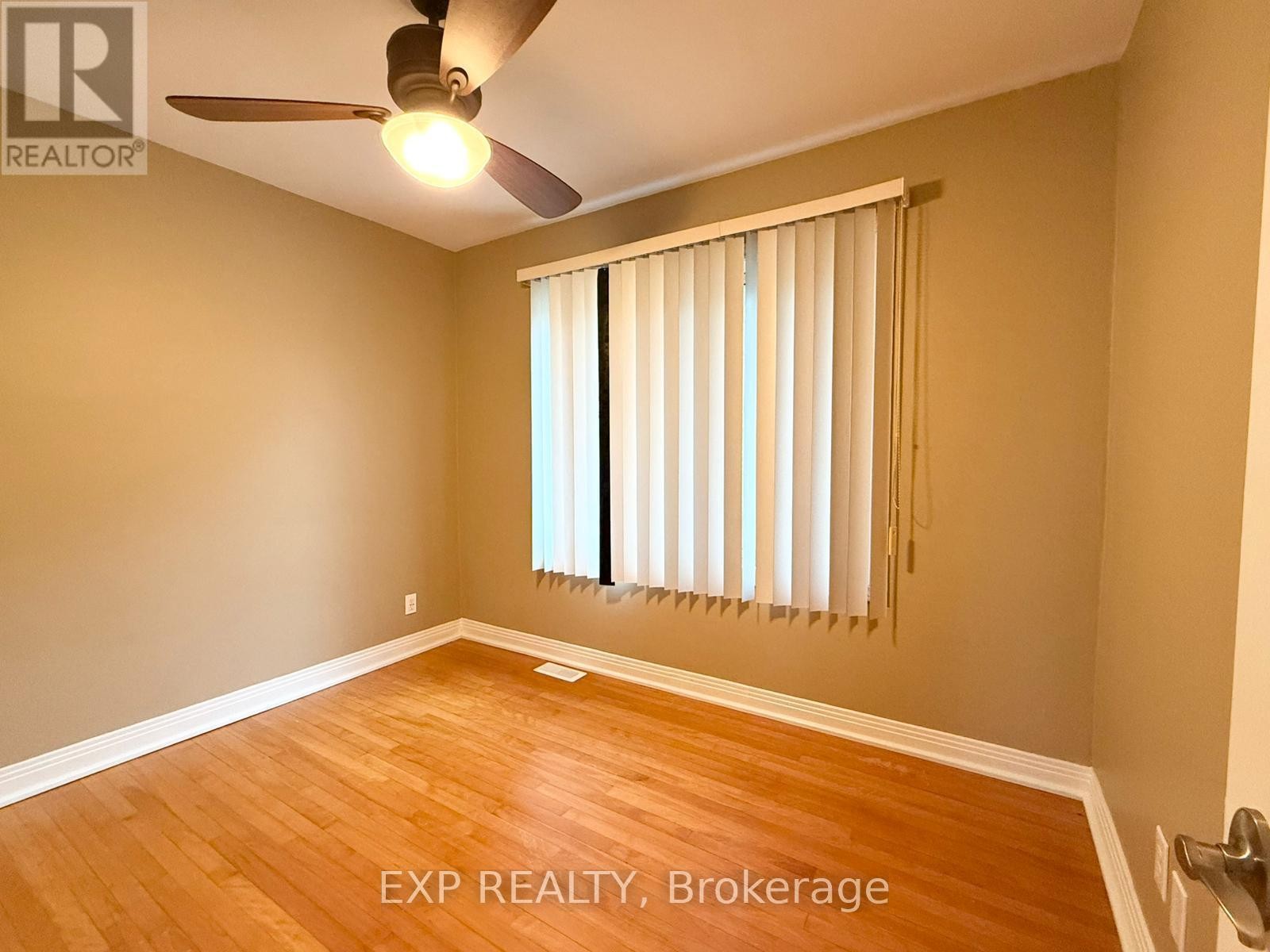 












UNIT A - 837 BLAIR ROAD

,
Ottawa,




Ontario
K1J7M6

