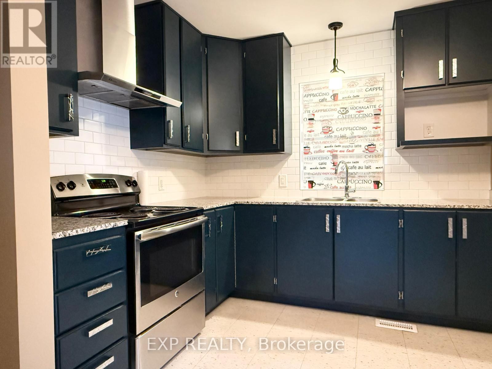 












UNIT A - 837 BLAIR ROAD

,
Ottawa,




Ontario
K1J7M6

