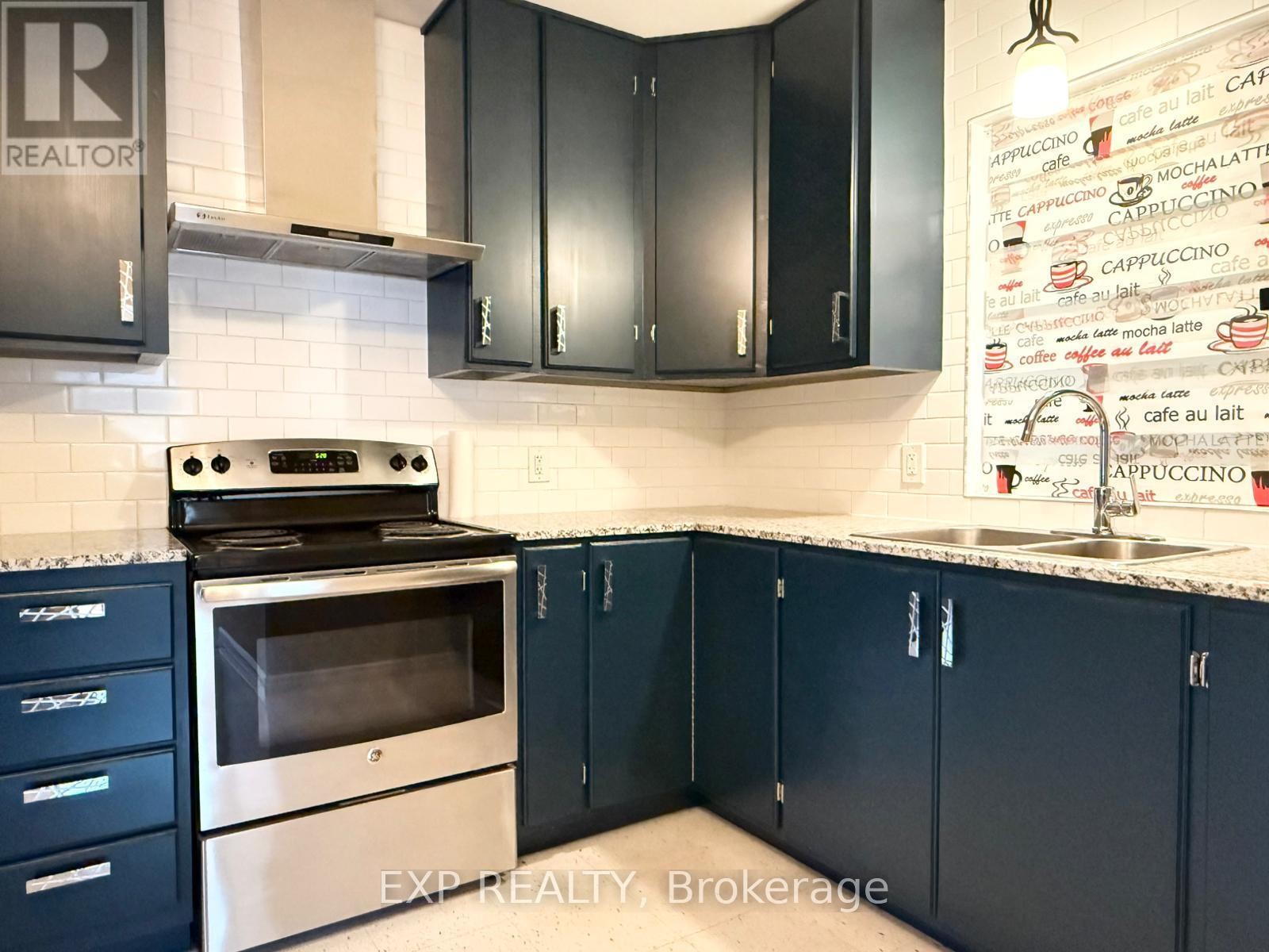 












UNIT A - 837 BLAIR ROAD

,
Ottawa,




Ontario
K1J7M6

