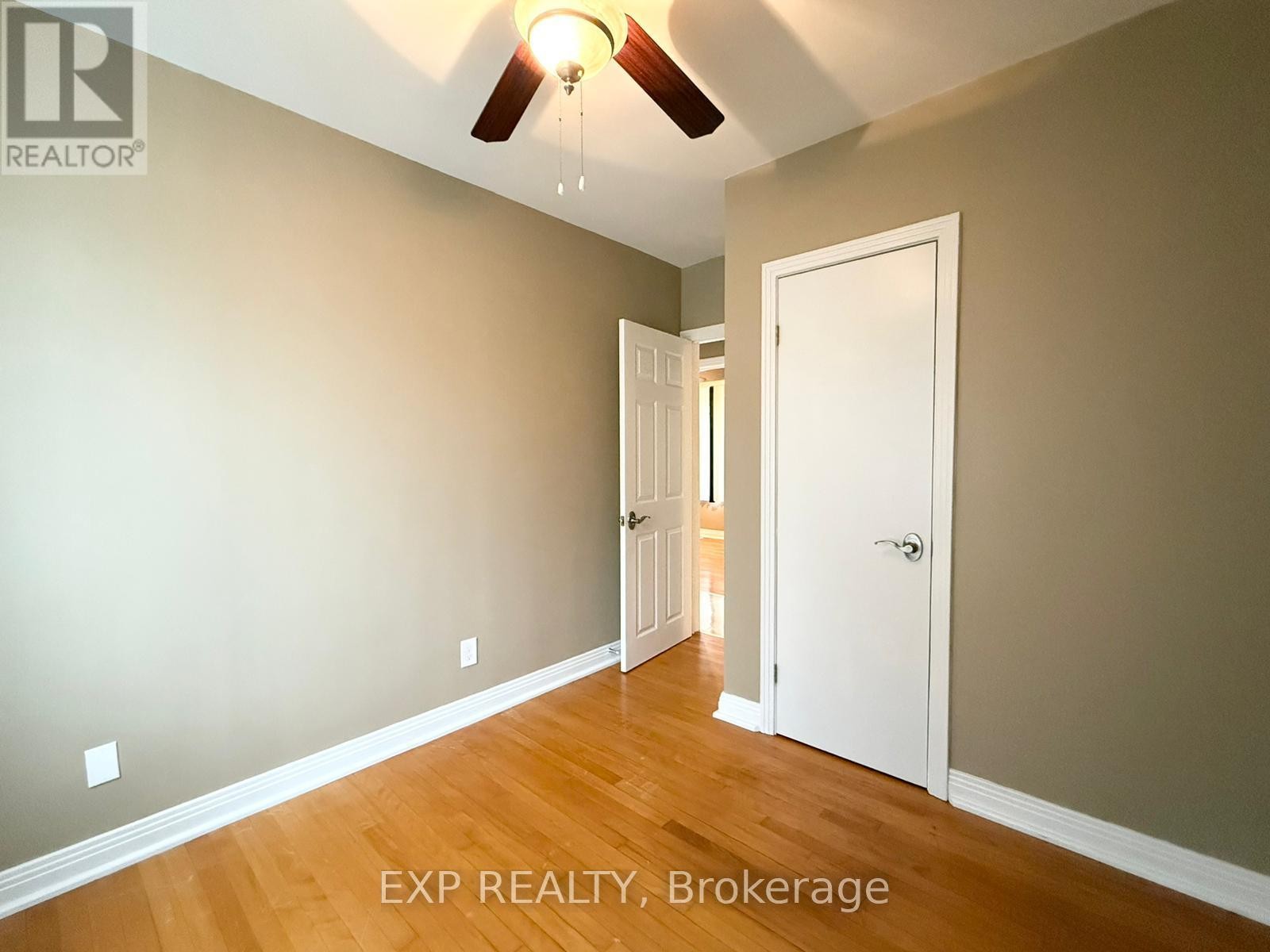 












UNIT A - 837 BLAIR ROAD

,
Ottawa,




Ontario
K1J7M6

