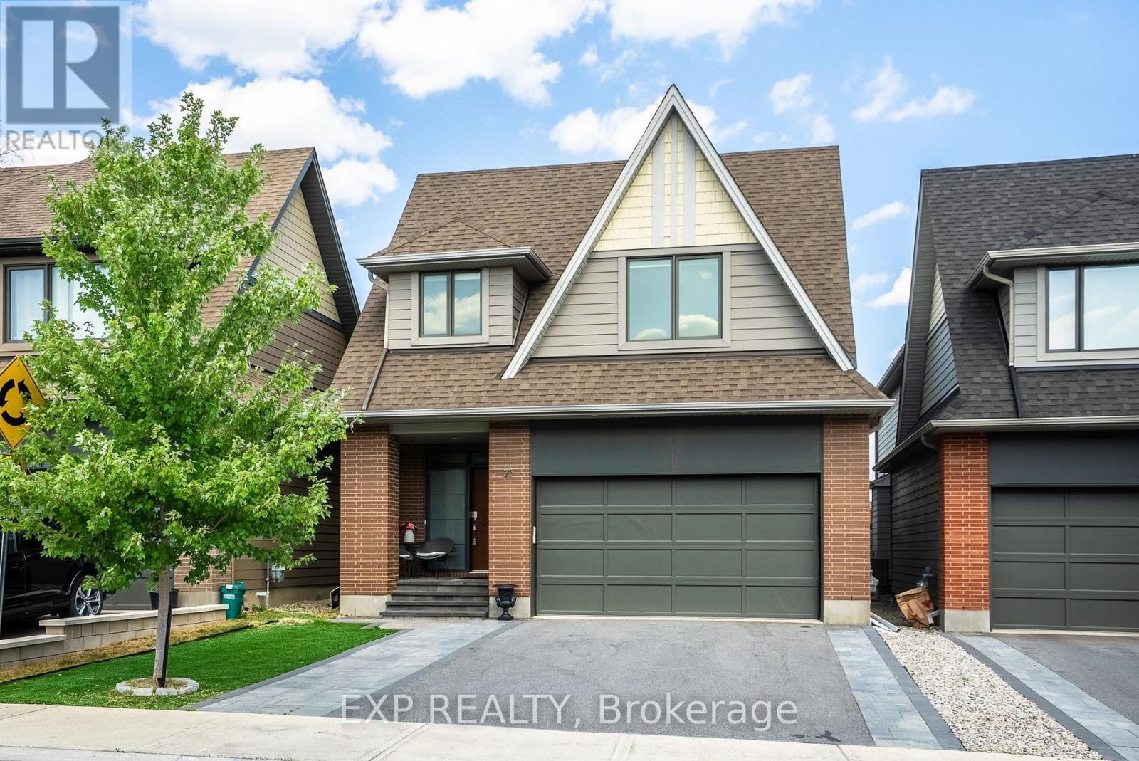 












25 STANHOPE COURT

,
Ottawa,




Ontario
K2J6S2

