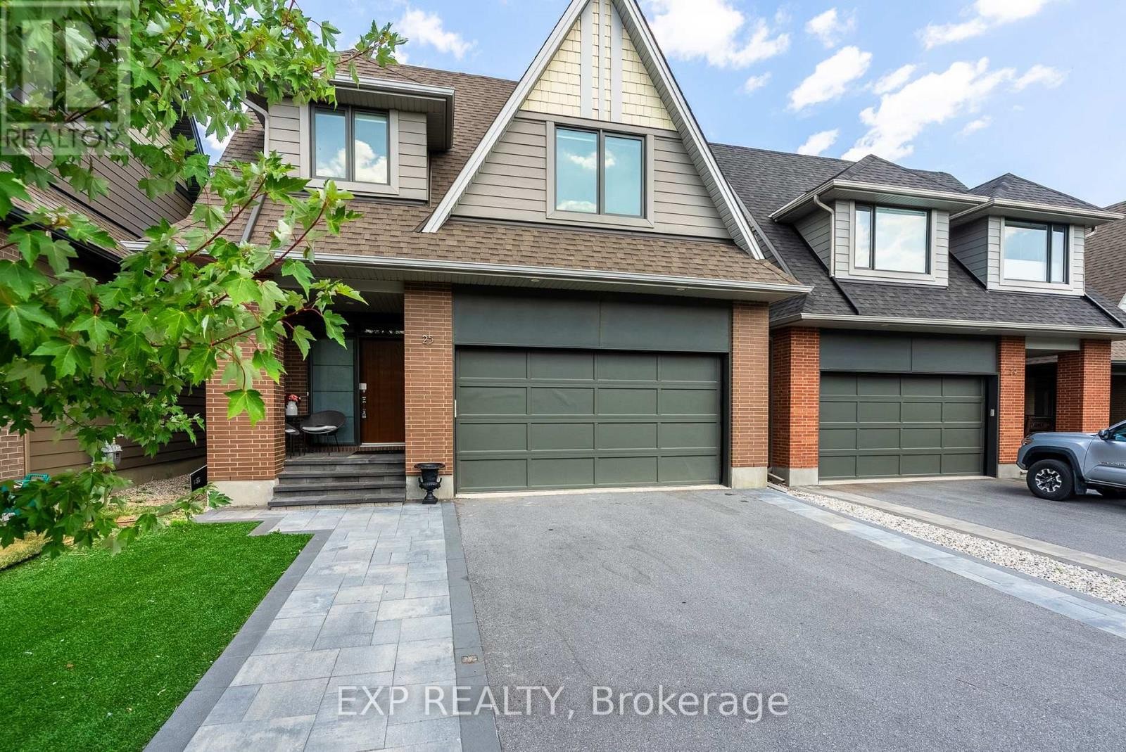 












25 STANHOPE COURT

,
Ottawa,




Ontario
K2J6S2

