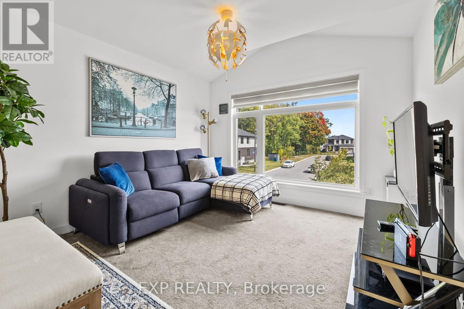 












50 ANGEL HEIGHTS

,
Ottawa,




Ontario
K2S2N4

