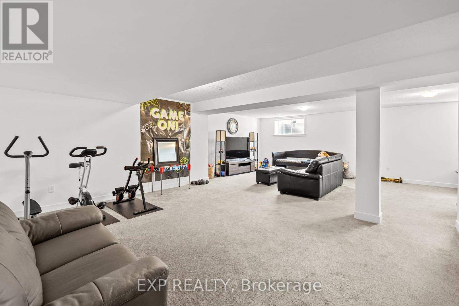 












50 ANGEL HEIGHTS

,
Ottawa,




Ontario
K2S2N4

