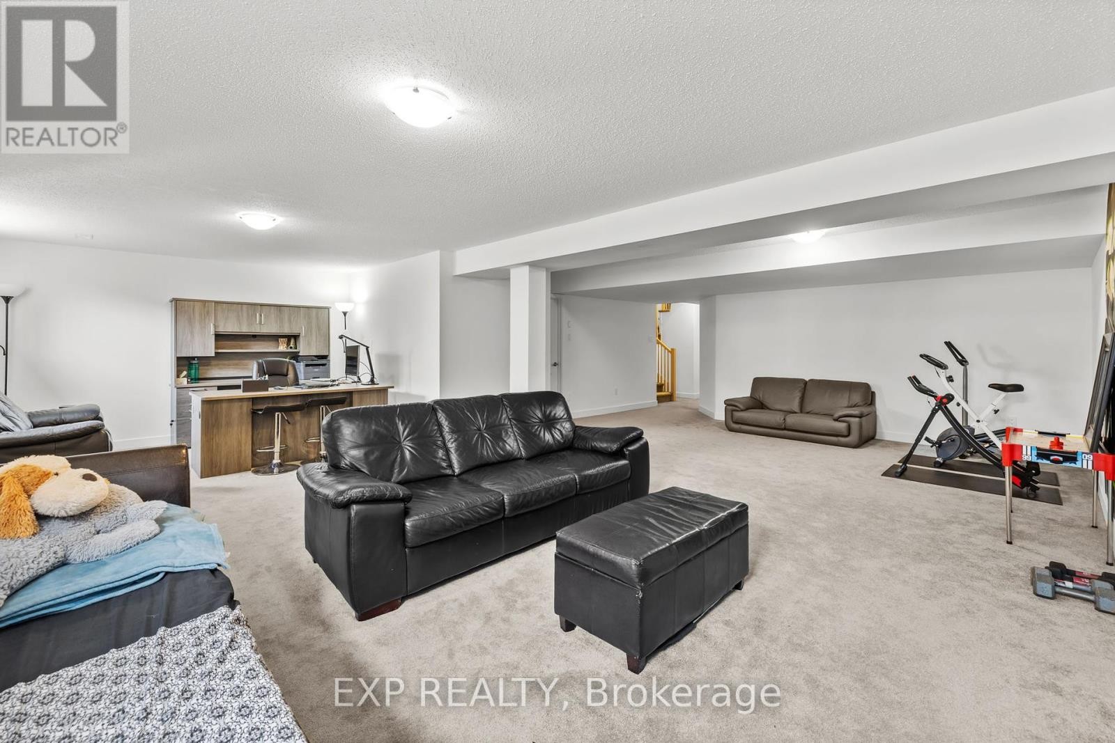 












50 ANGEL HEIGHTS

,
Ottawa,




Ontario
K2S2N4

