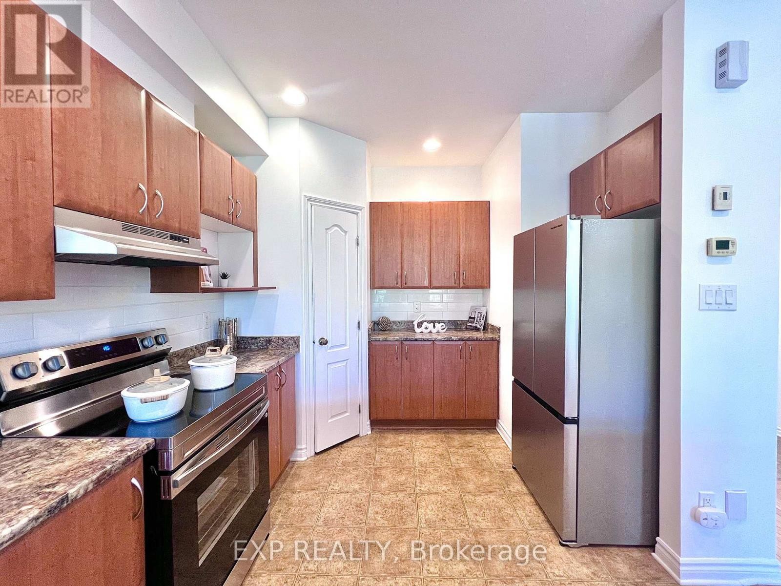 












457 FOXHALL WAY

,
Ottawa,




Ontario
K2M0G2

