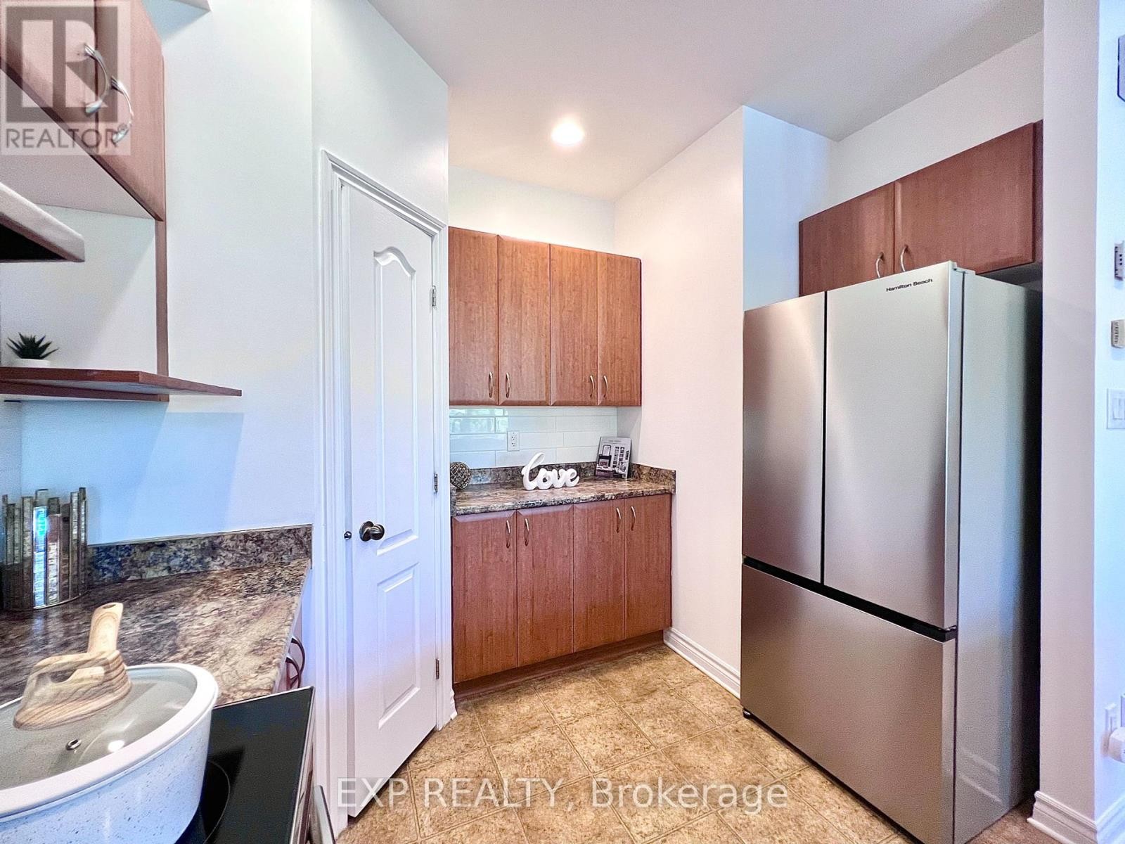 












457 FOXHALL WAY

,
Ottawa,




Ontario
K2M0G2

