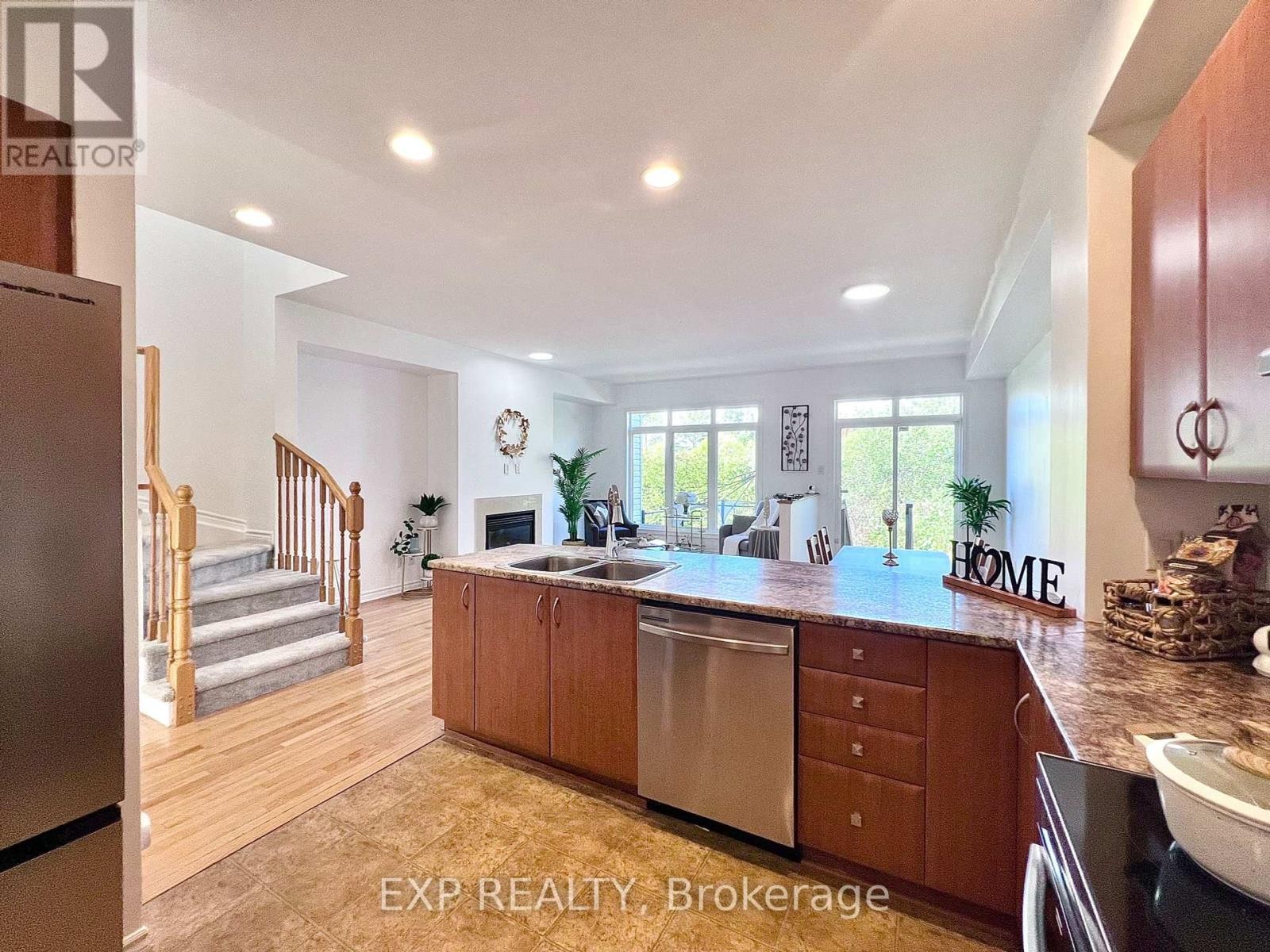 












457 FOXHALL WAY

,
Ottawa,




Ontario
K2M0G2

