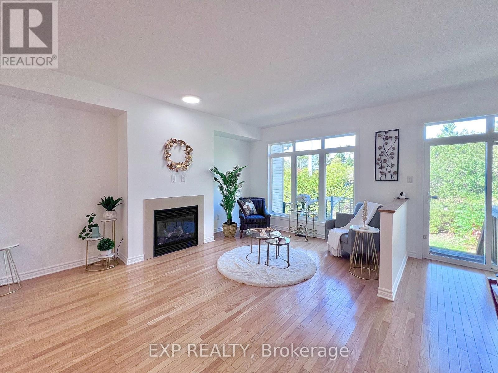 












457 FOXHALL WAY

,
Ottawa,




Ontario
K2M0G2

