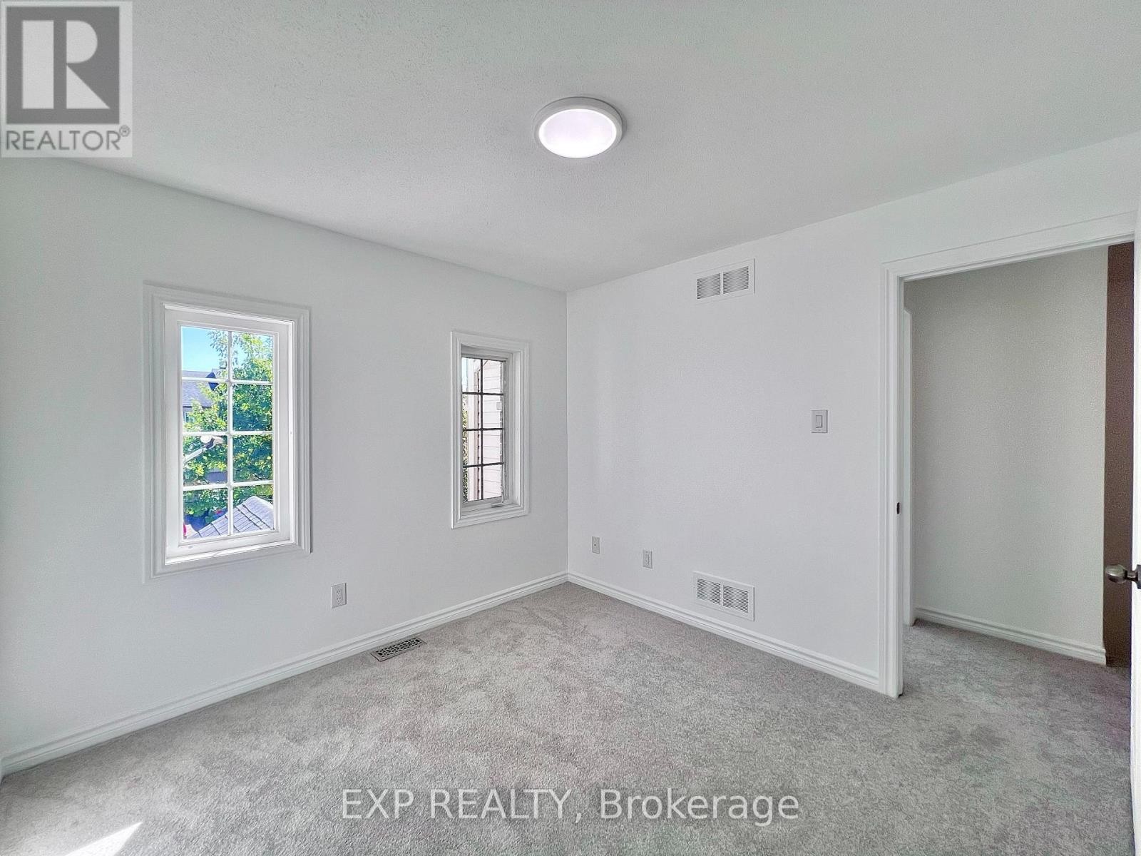 












457 FOXHALL WAY

,
Ottawa,




Ontario
K2M0G2

