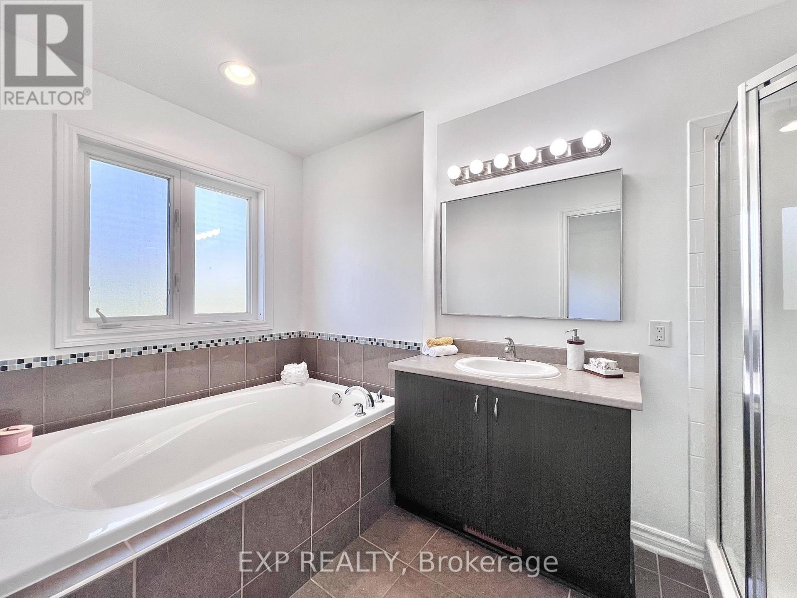 












457 FOXHALL WAY

,
Ottawa,




Ontario
K2M0G2

